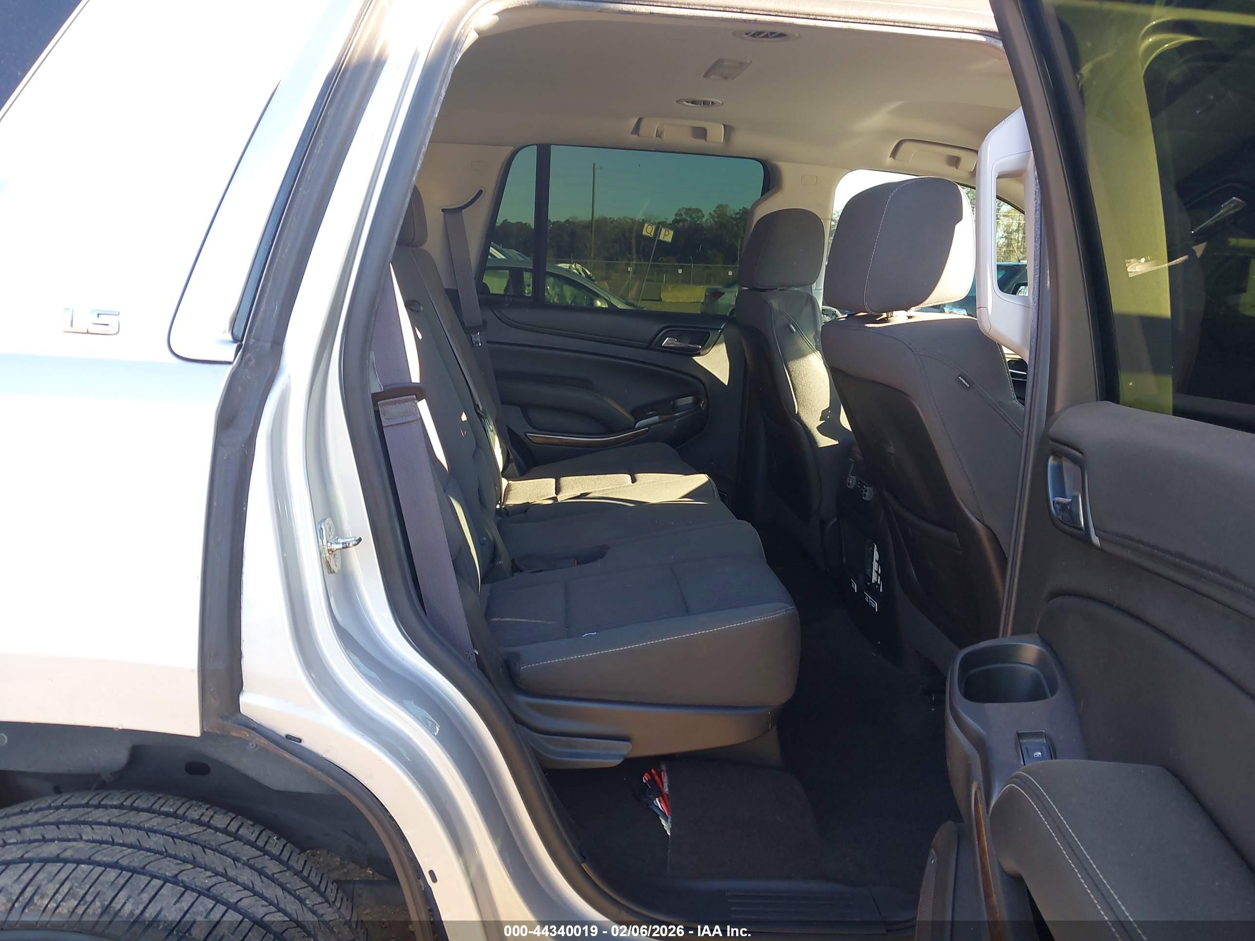 CHEVROLET TAHOE image 8