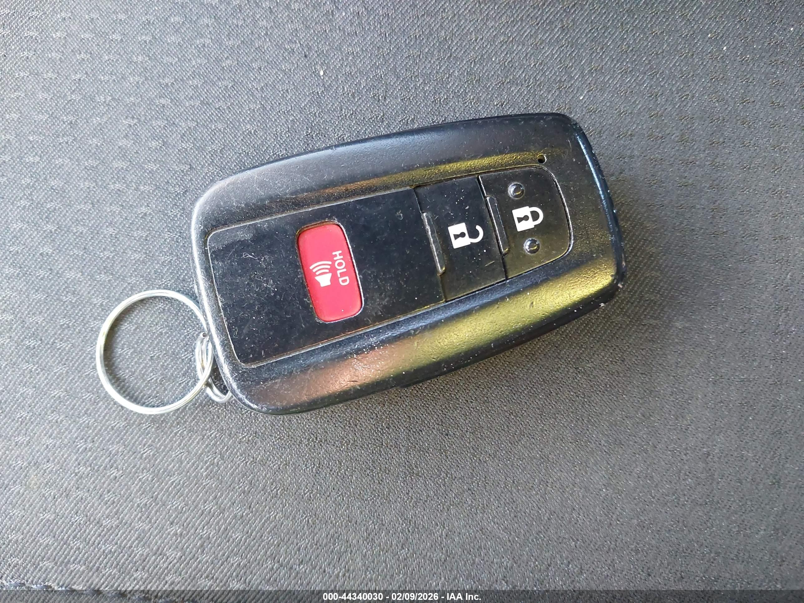 TOYOTA PRIUS image 11