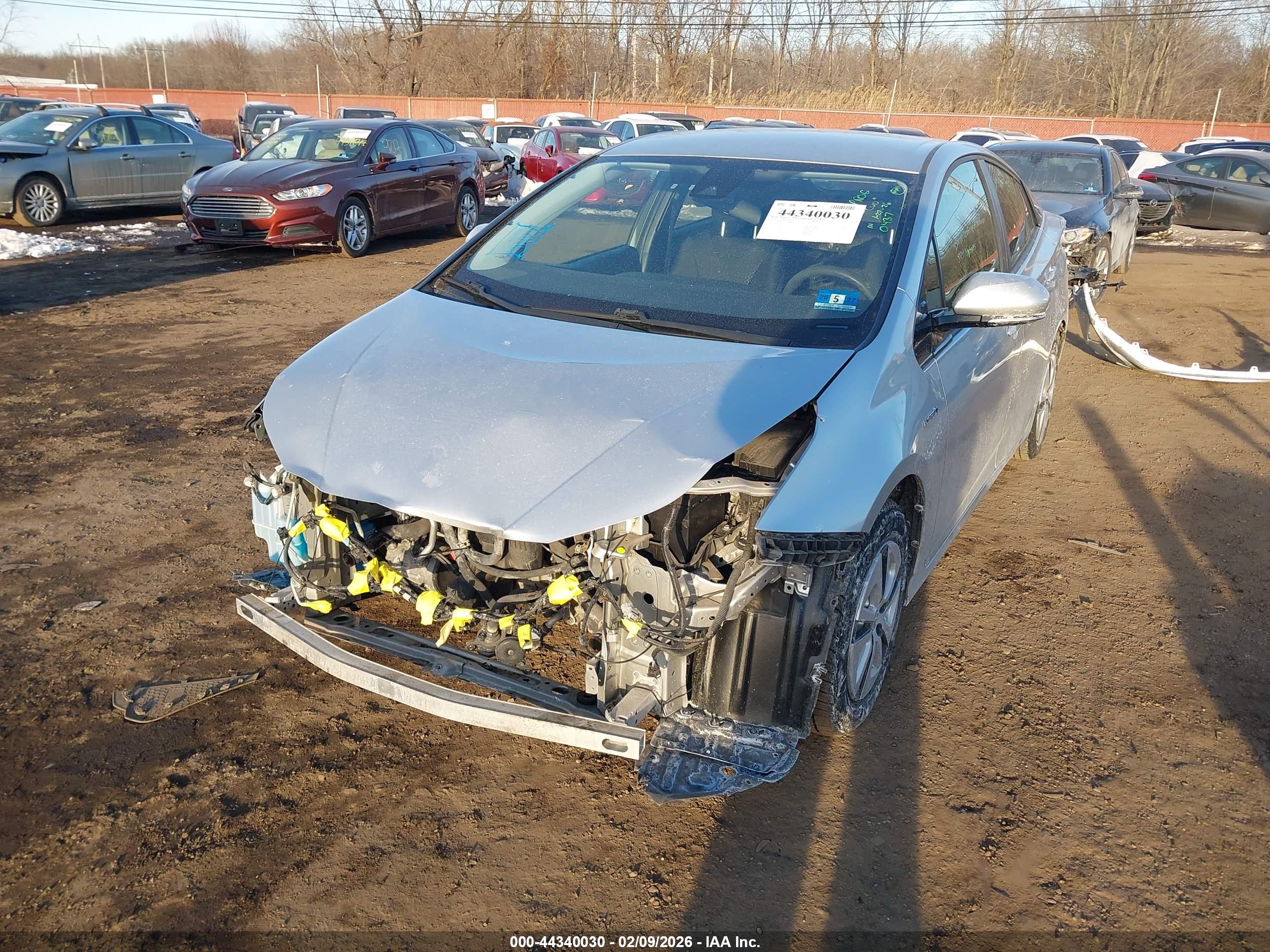 TOYOTA PRIUS image 6