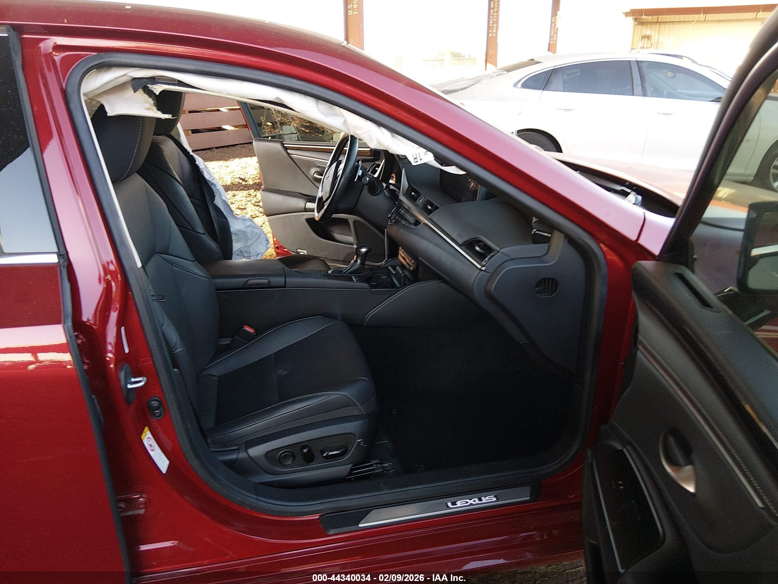 LEXUS ES image 5