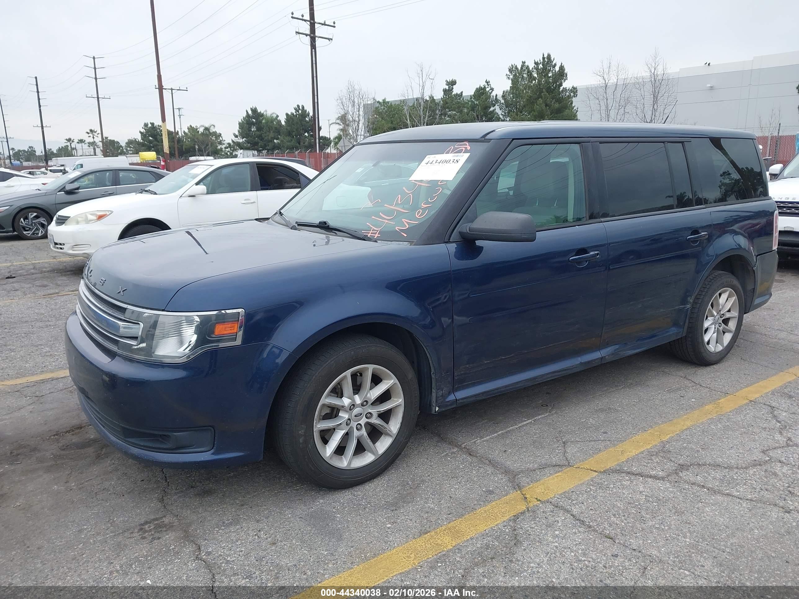 FORD FLEX image 2