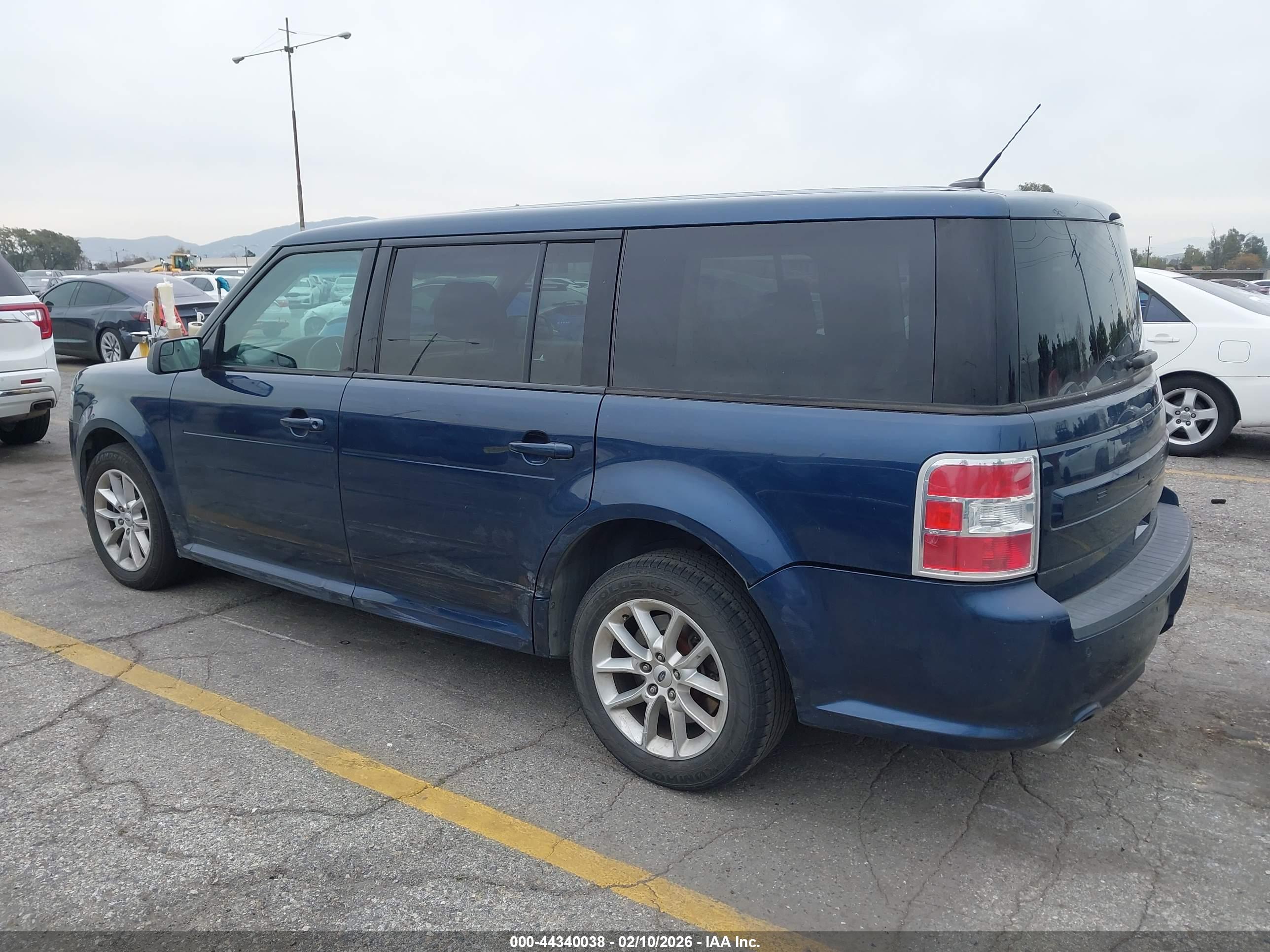 FORD FLEX image 3