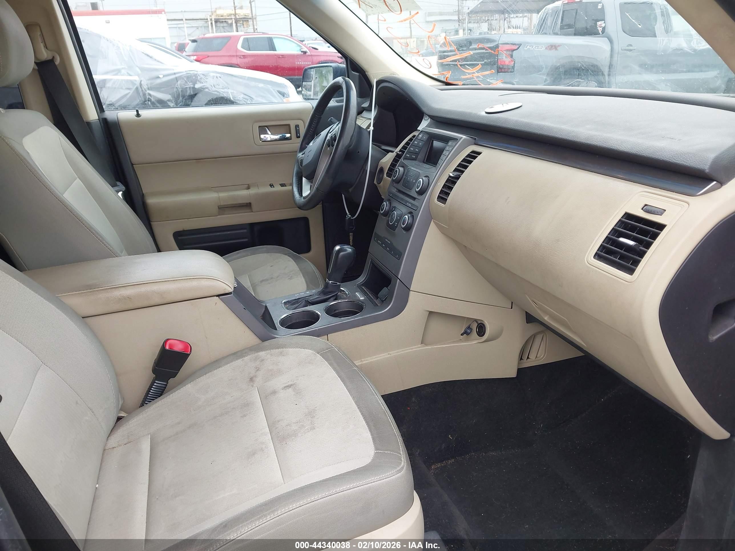 FORD FLEX image 5