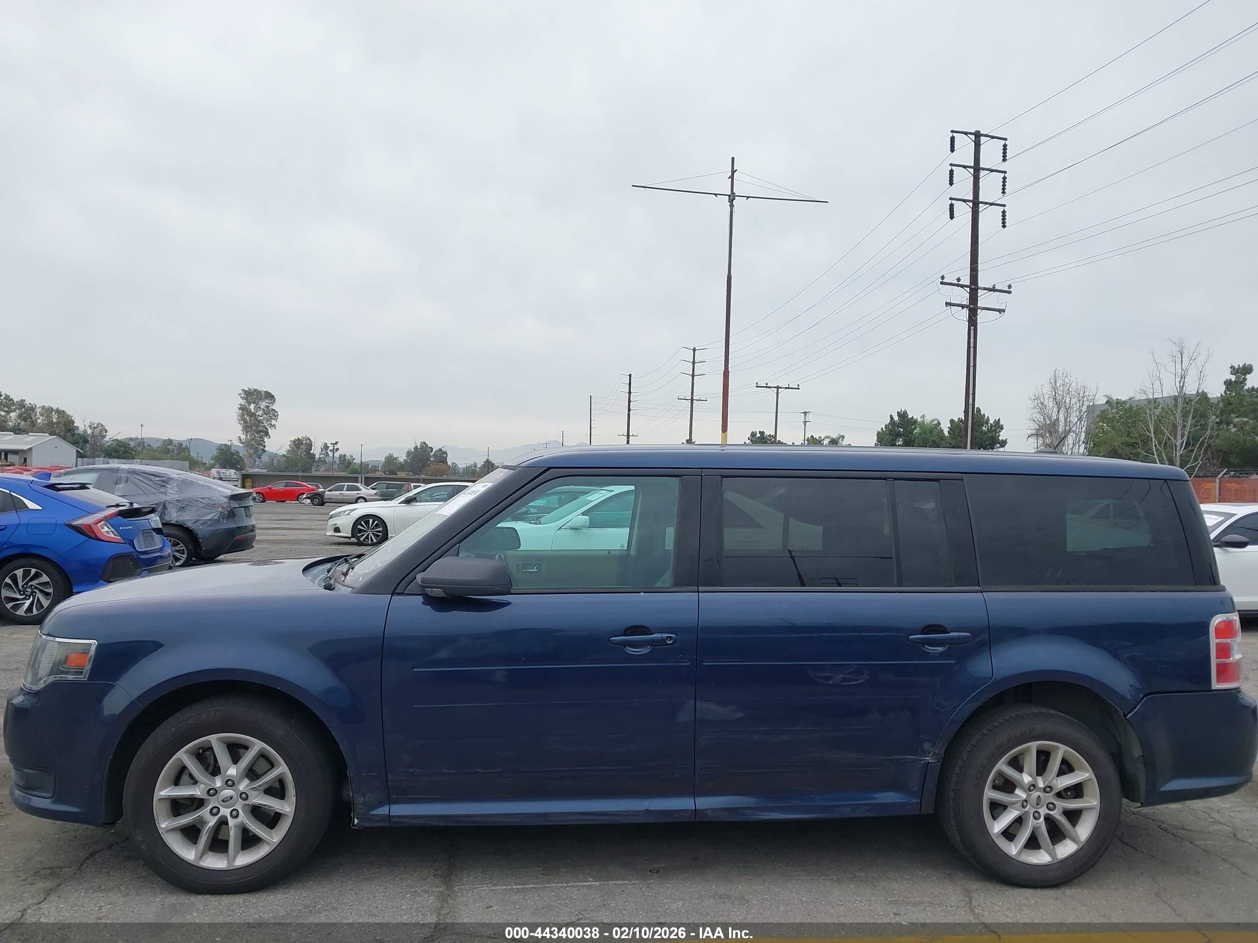 FORD FLEX image 6