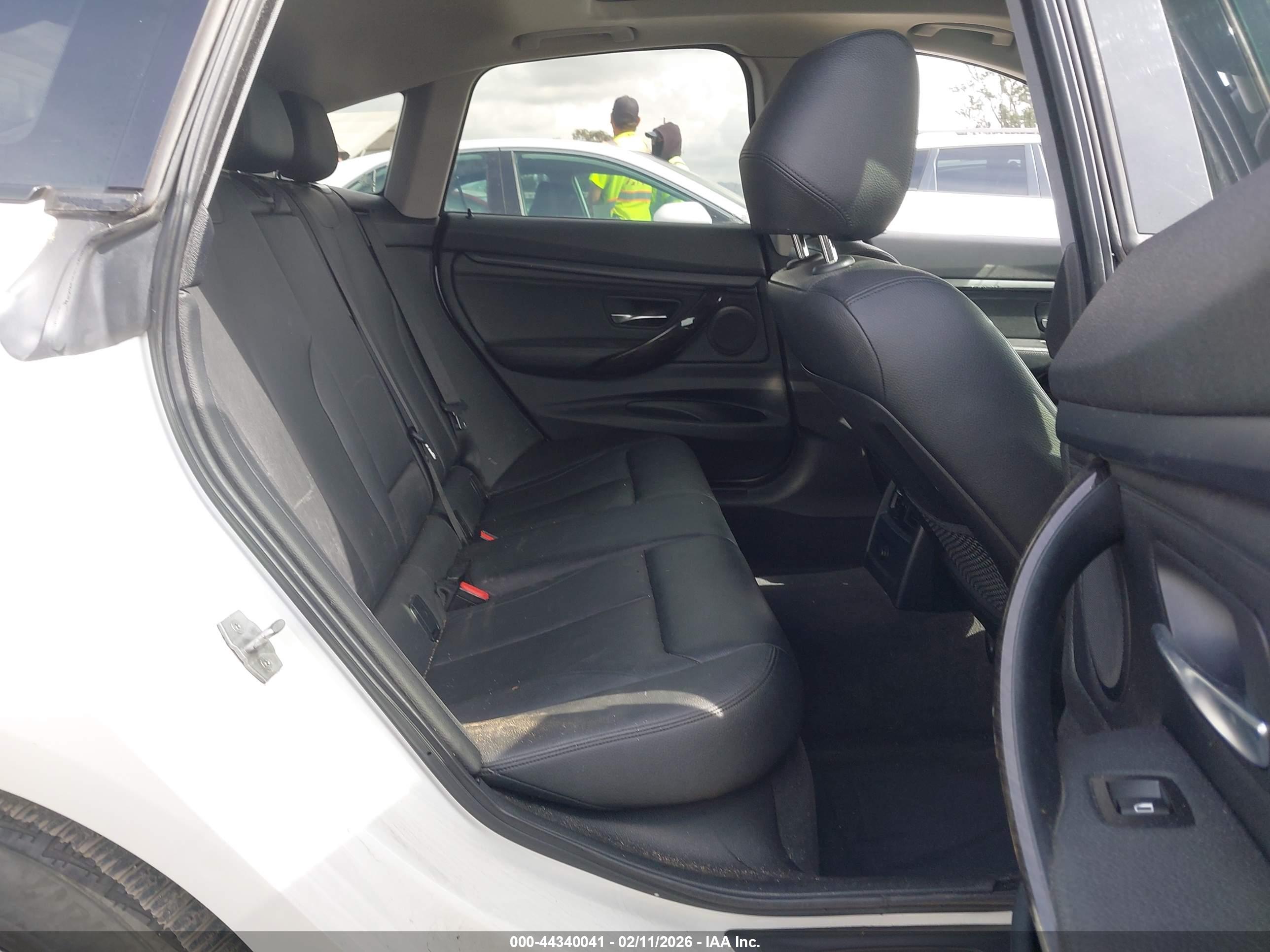BMW 328I image 8