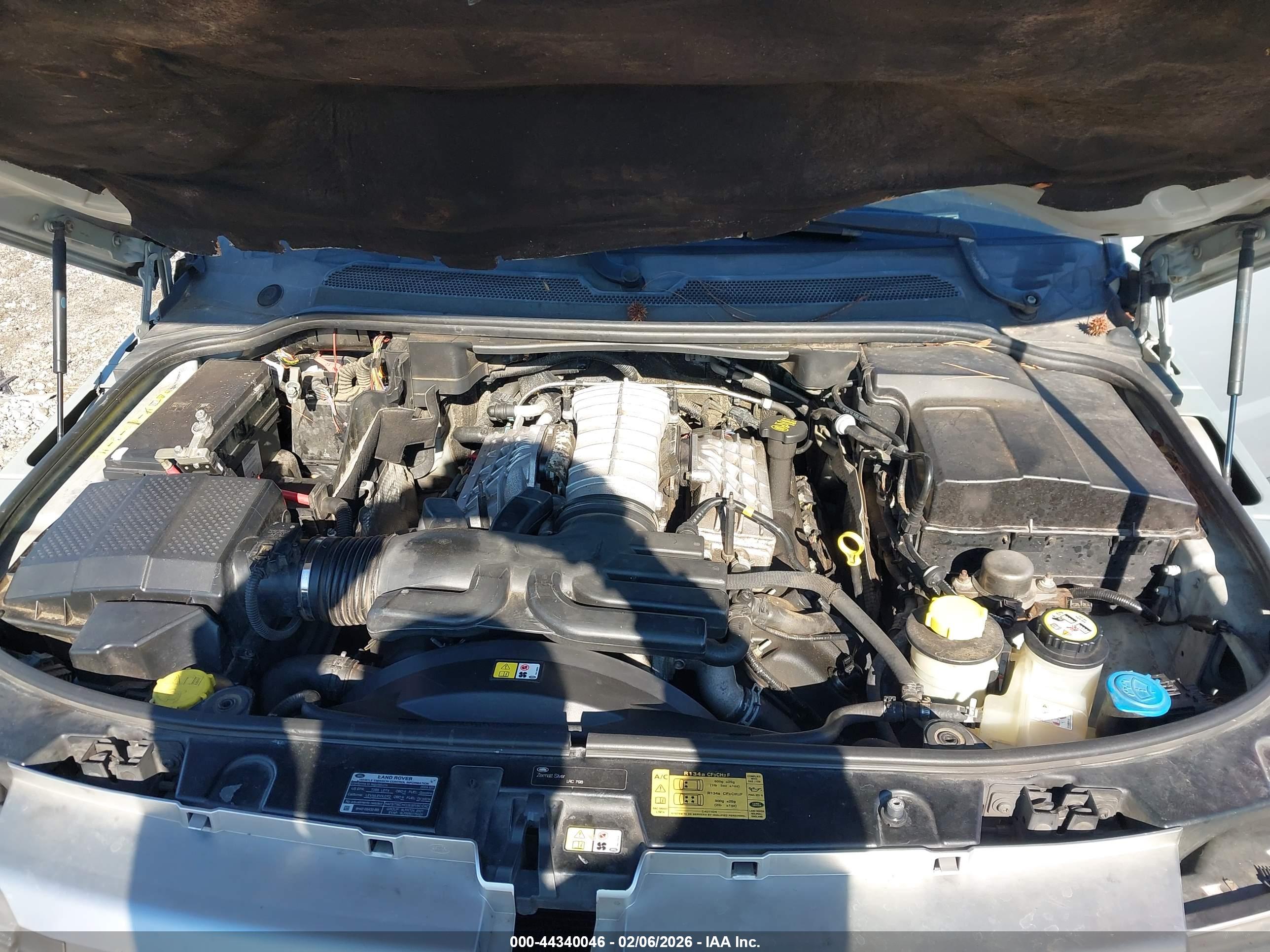 LAND ROVER image 10