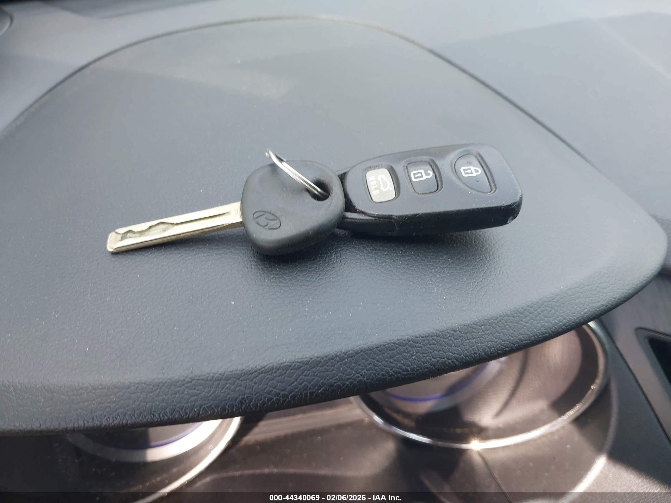 HYUNDAI SONATA image 11