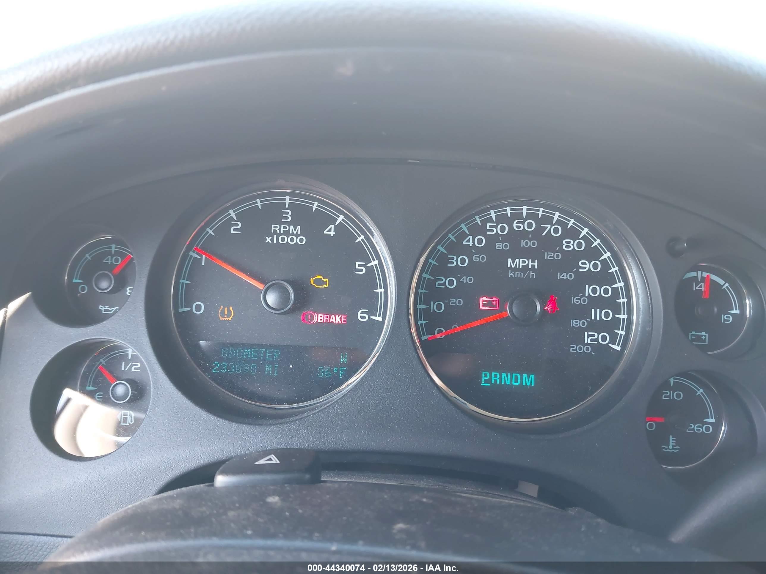 CHEVROLET TAHOE image 7