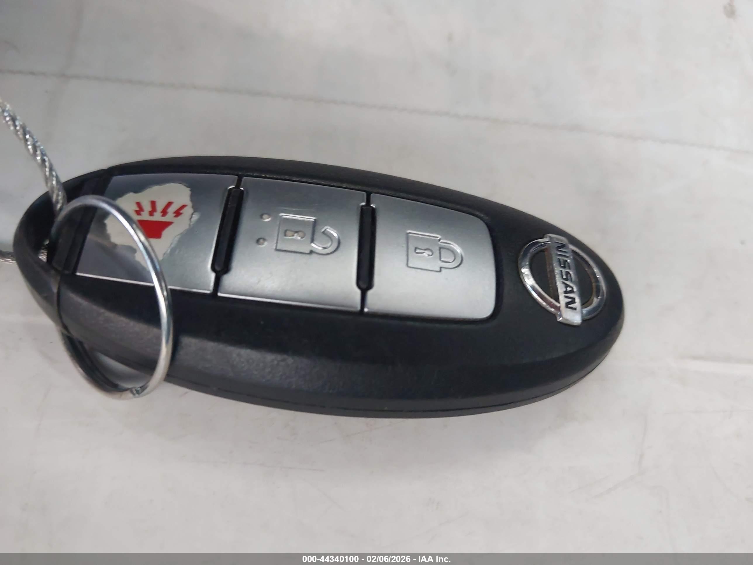 NISSAN MURANO image 11
