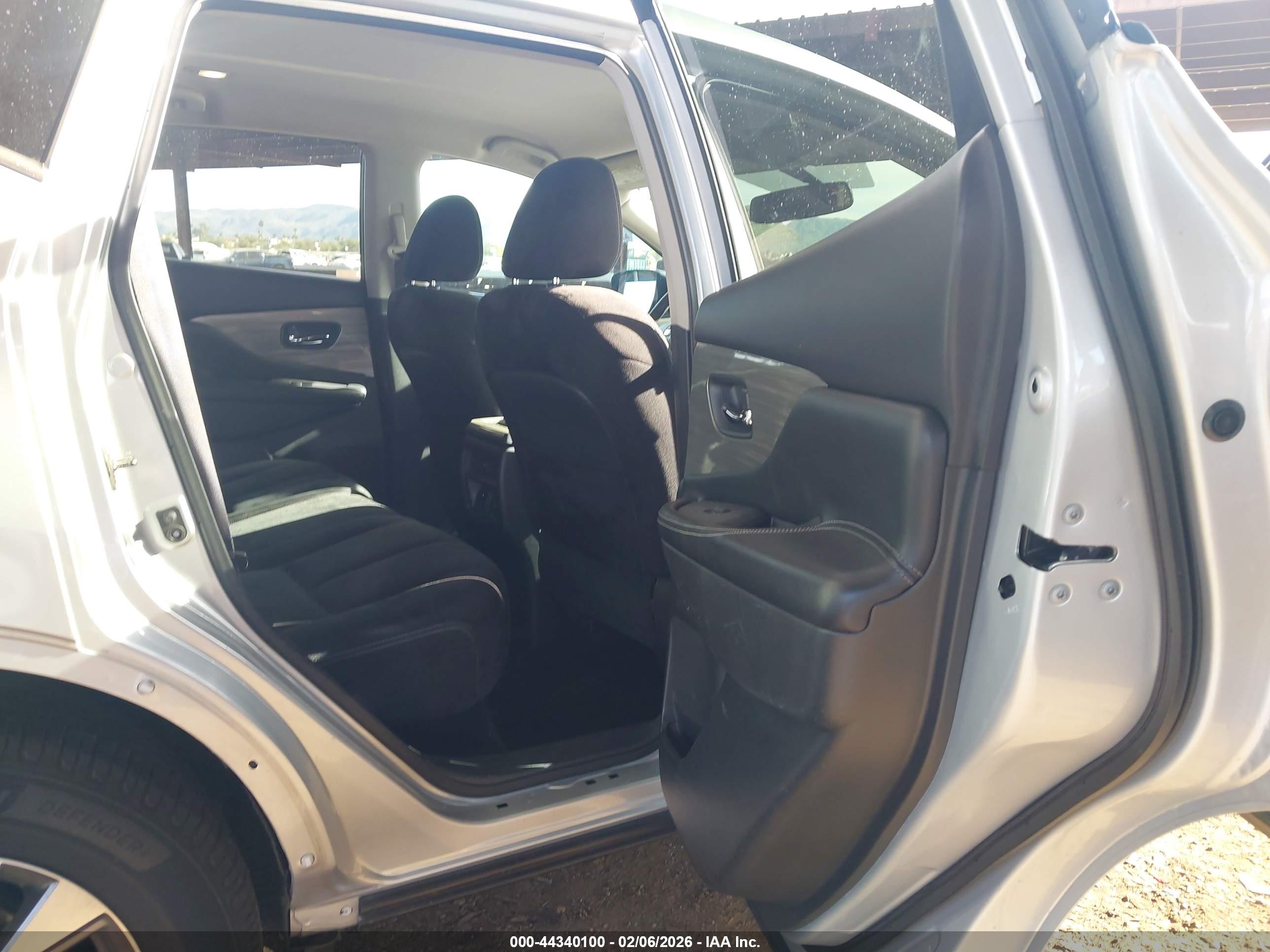NISSAN MURANO image 8
