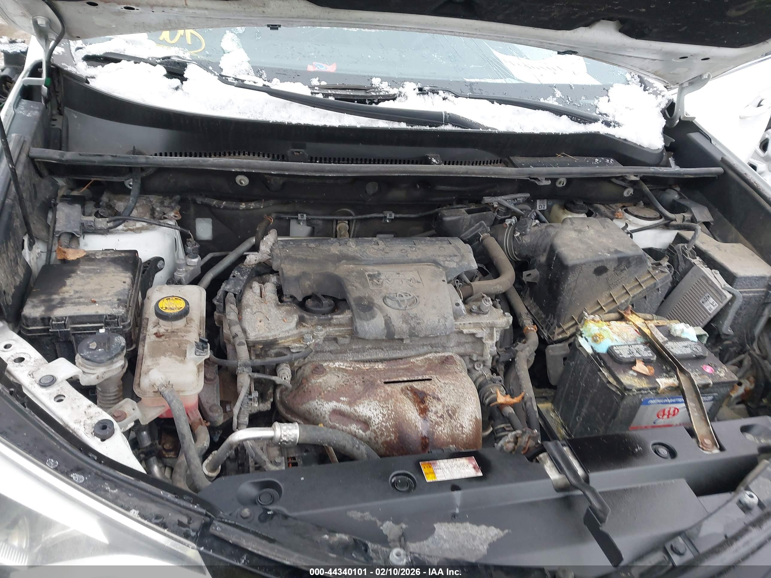 TOYOTA RAV4 image 10