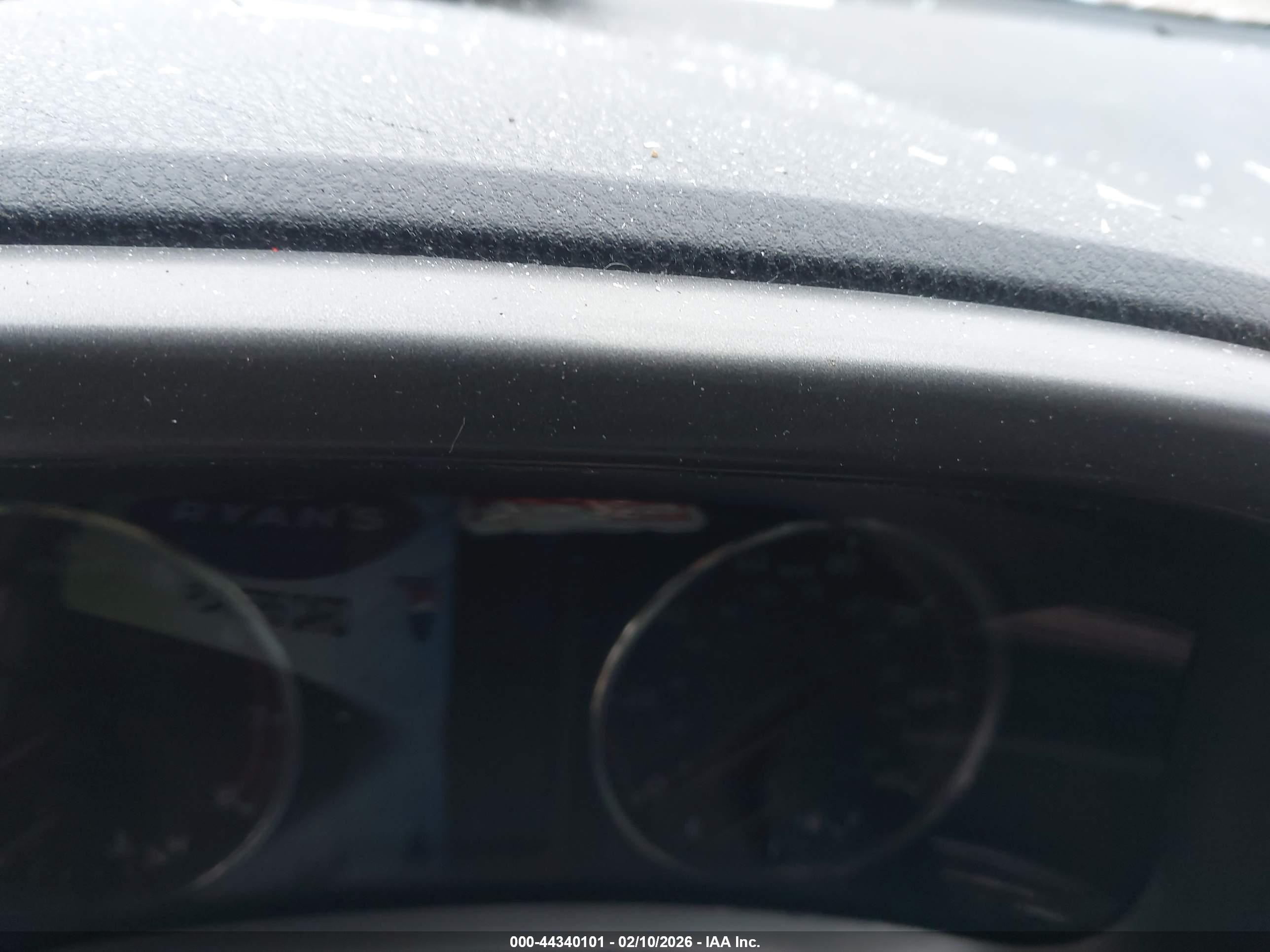 TOYOTA RAV4 image 7
