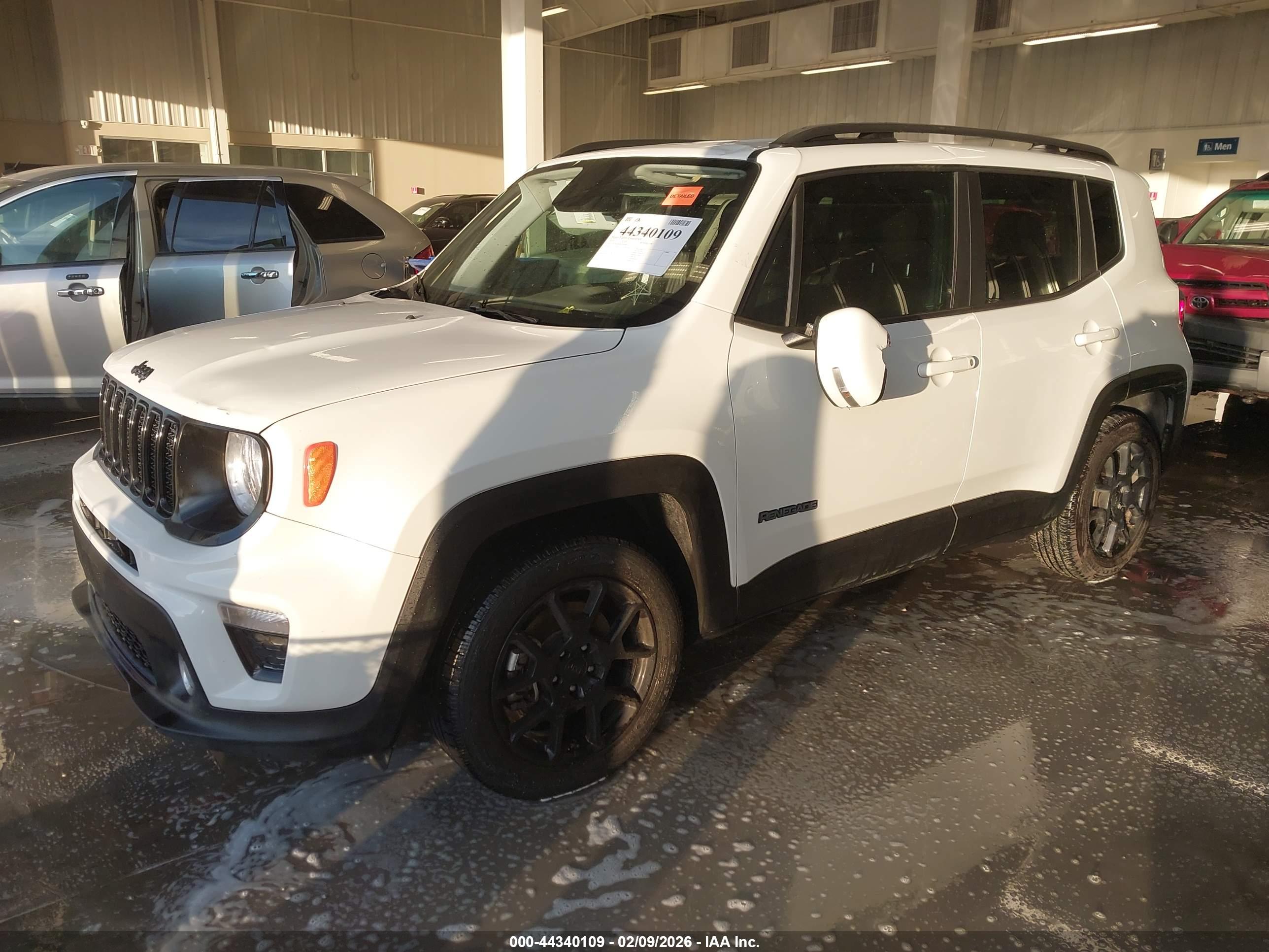 JEEP RENEGADE image 2