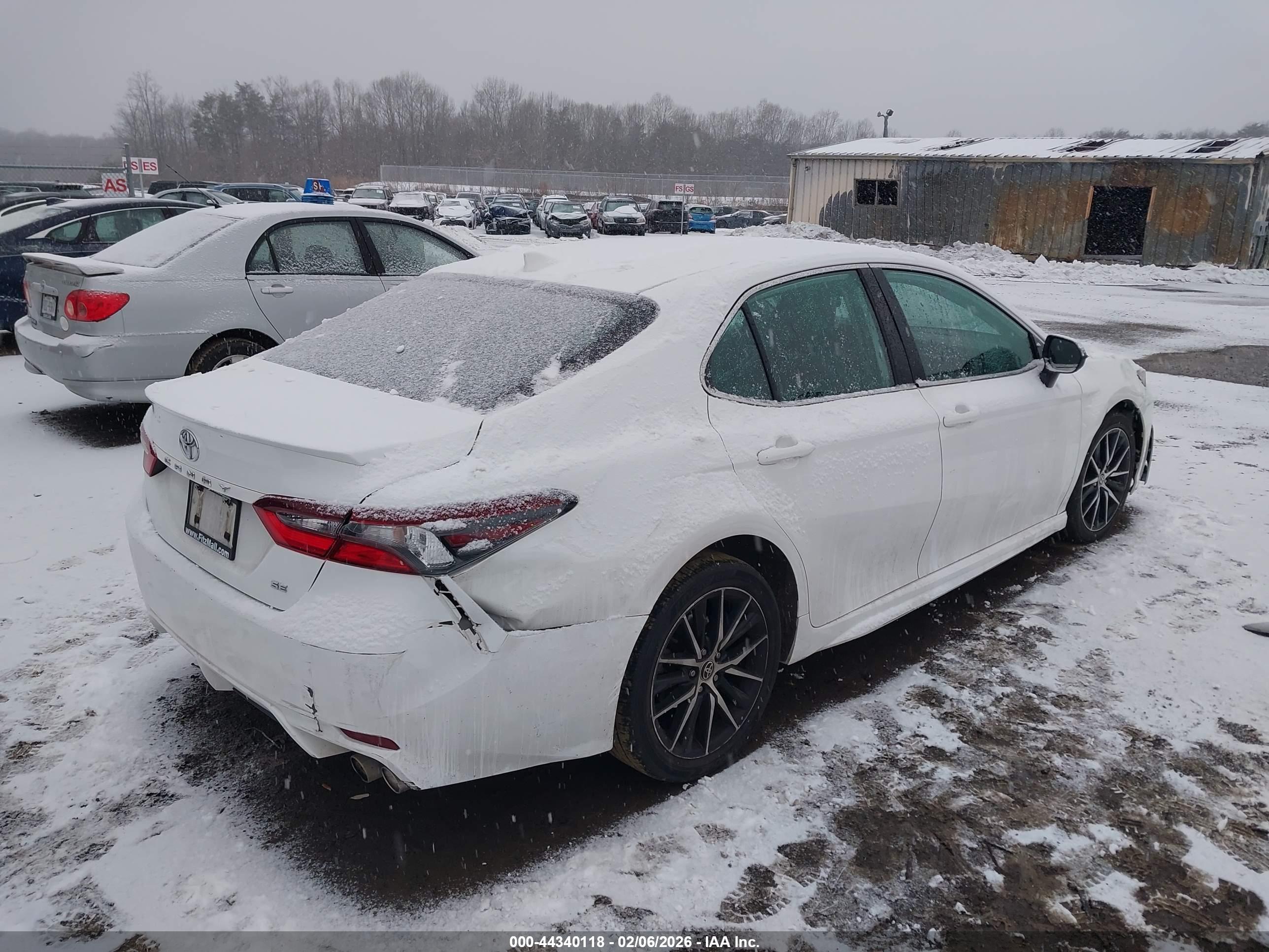 TOYOTA CAMRY image 4