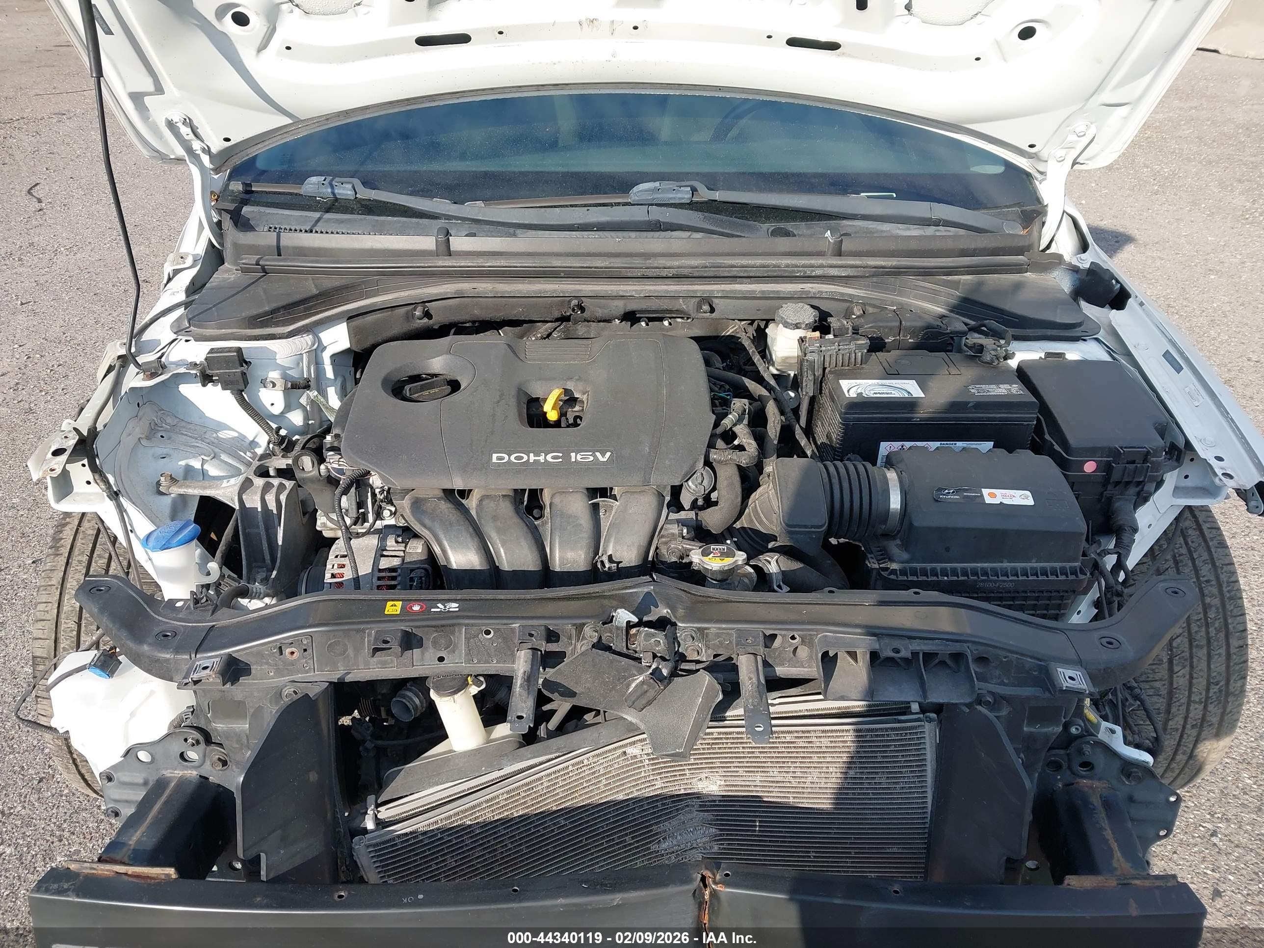 HYUNDAI ELANTRA image 10