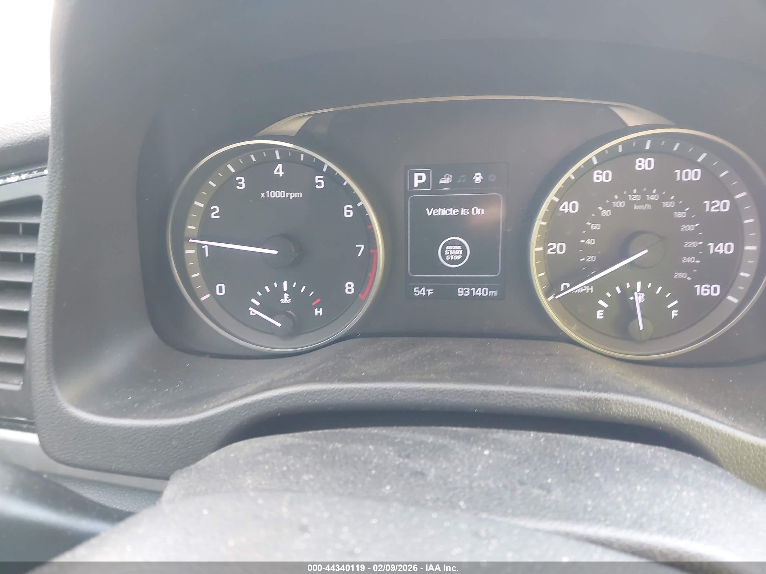 HYUNDAI ELANTRA image 7