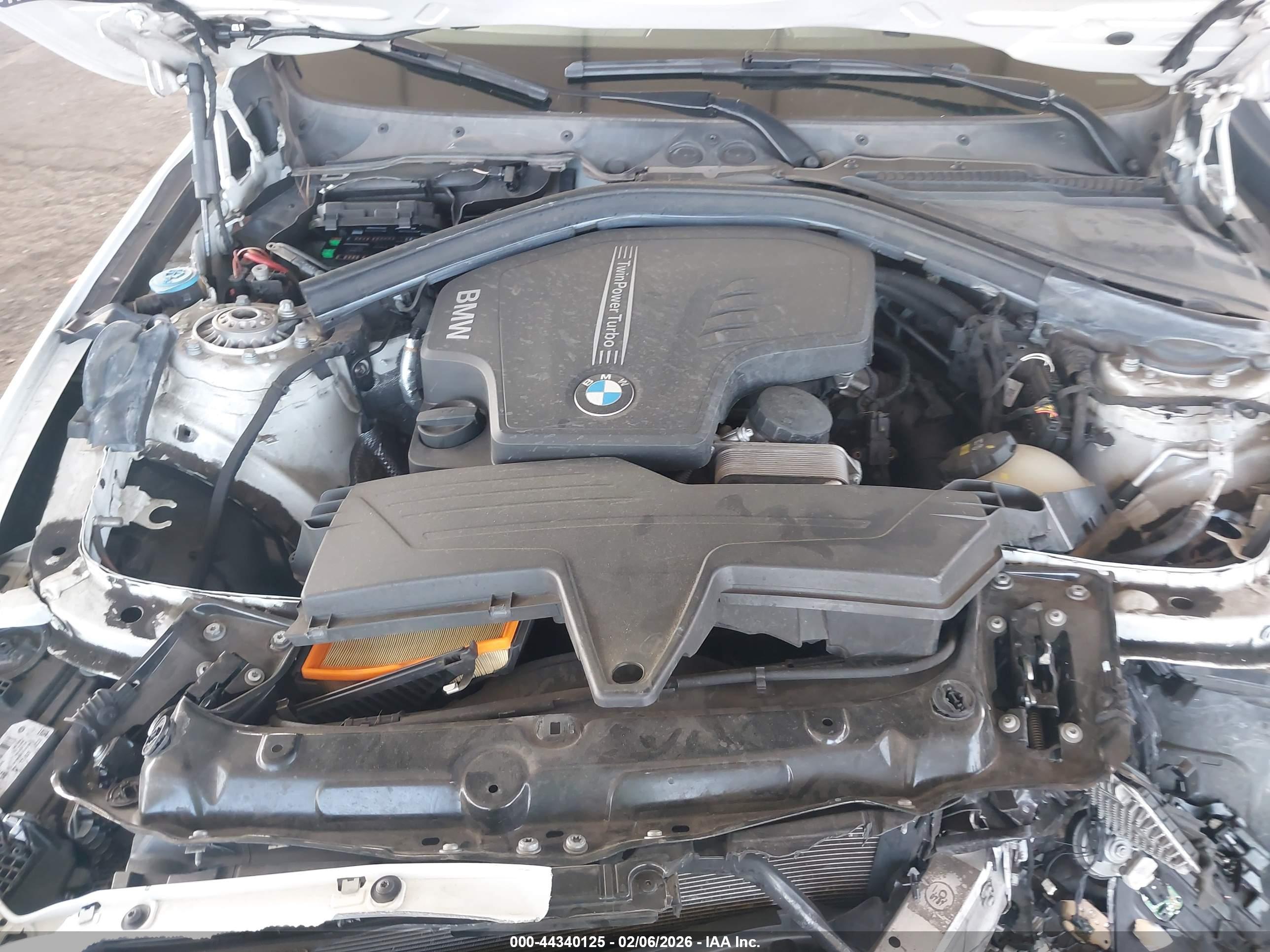 BMW 320I image 10