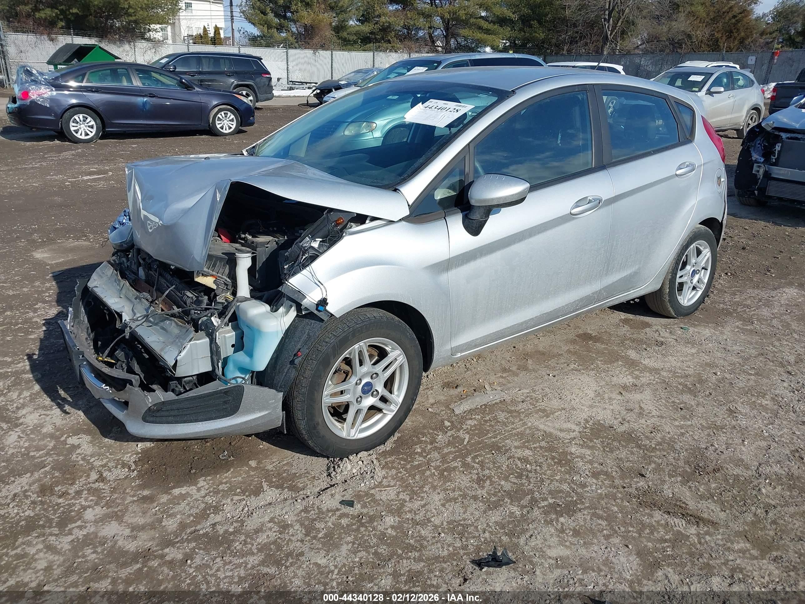 FORD FIESTA image 2