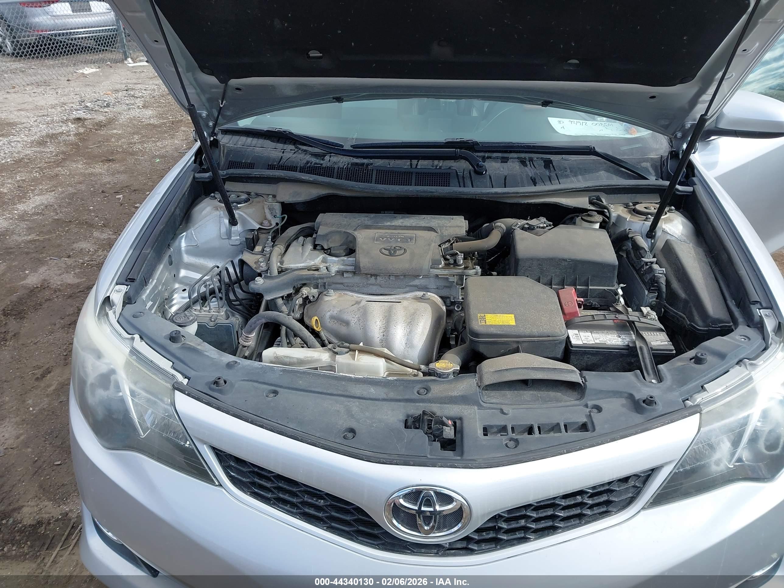 TOYOTA CAMRY image 10