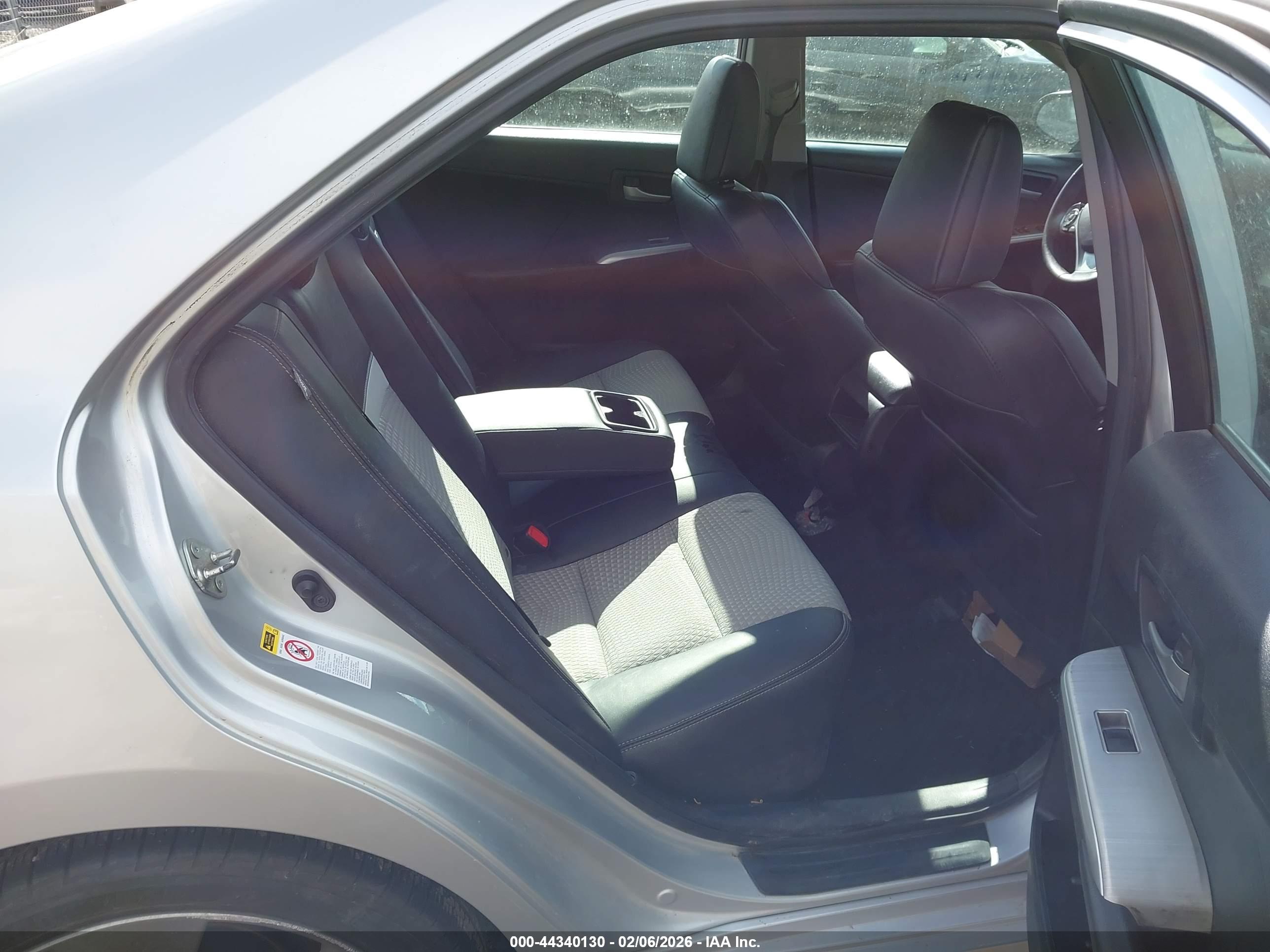 TOYOTA CAMRY image 8