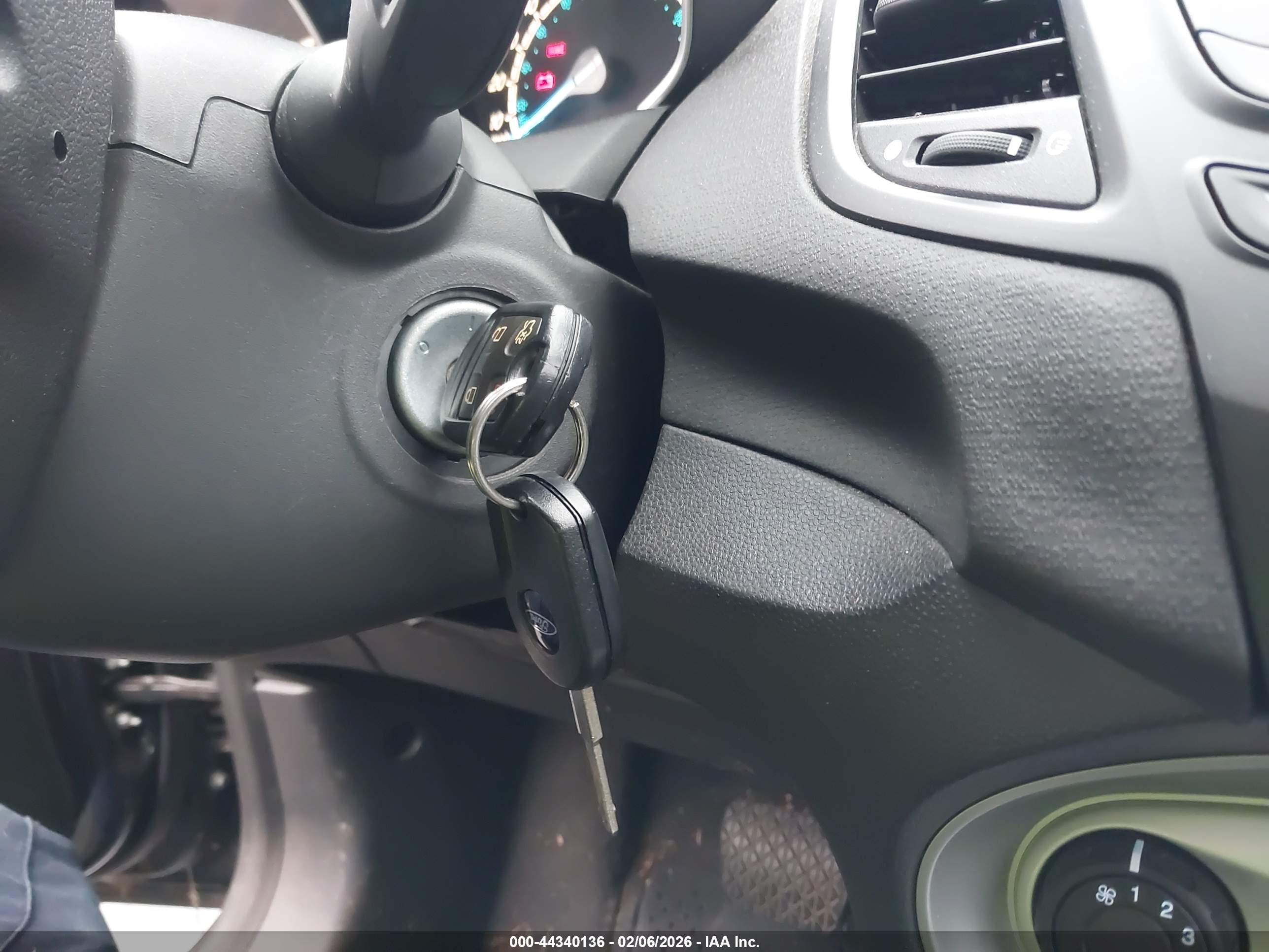 FORD FIESTA image 11