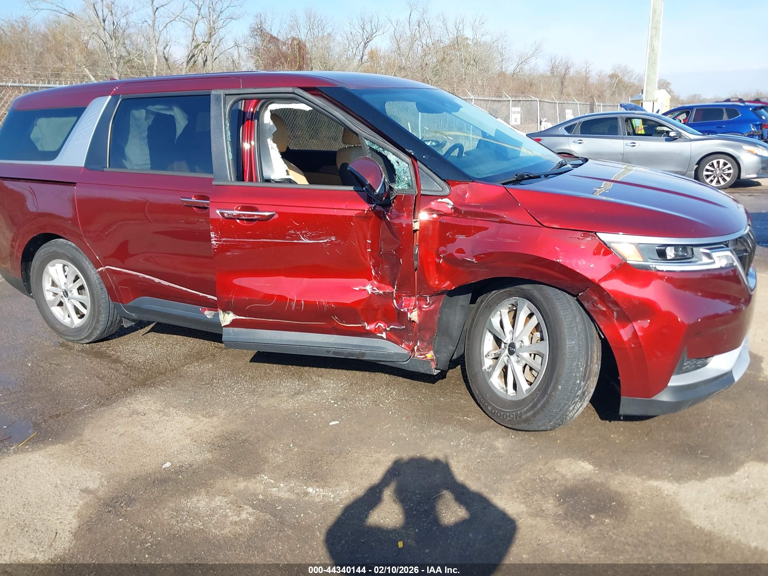 KIA CARNIVAL image 6