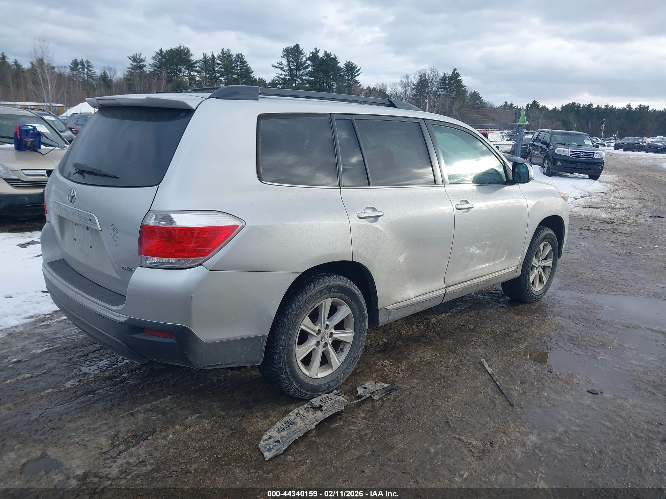 TOYOTA HIGHLANDER image 4