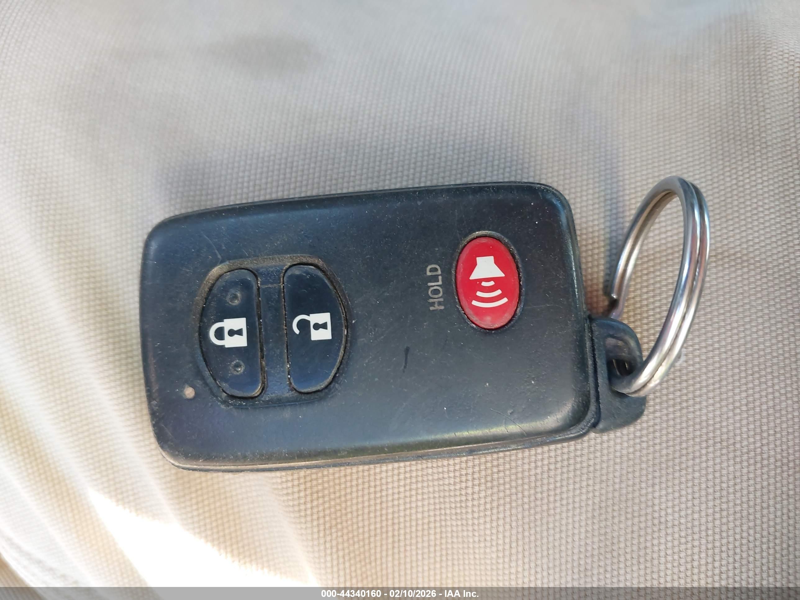 TOYOTA RAV4 image 11