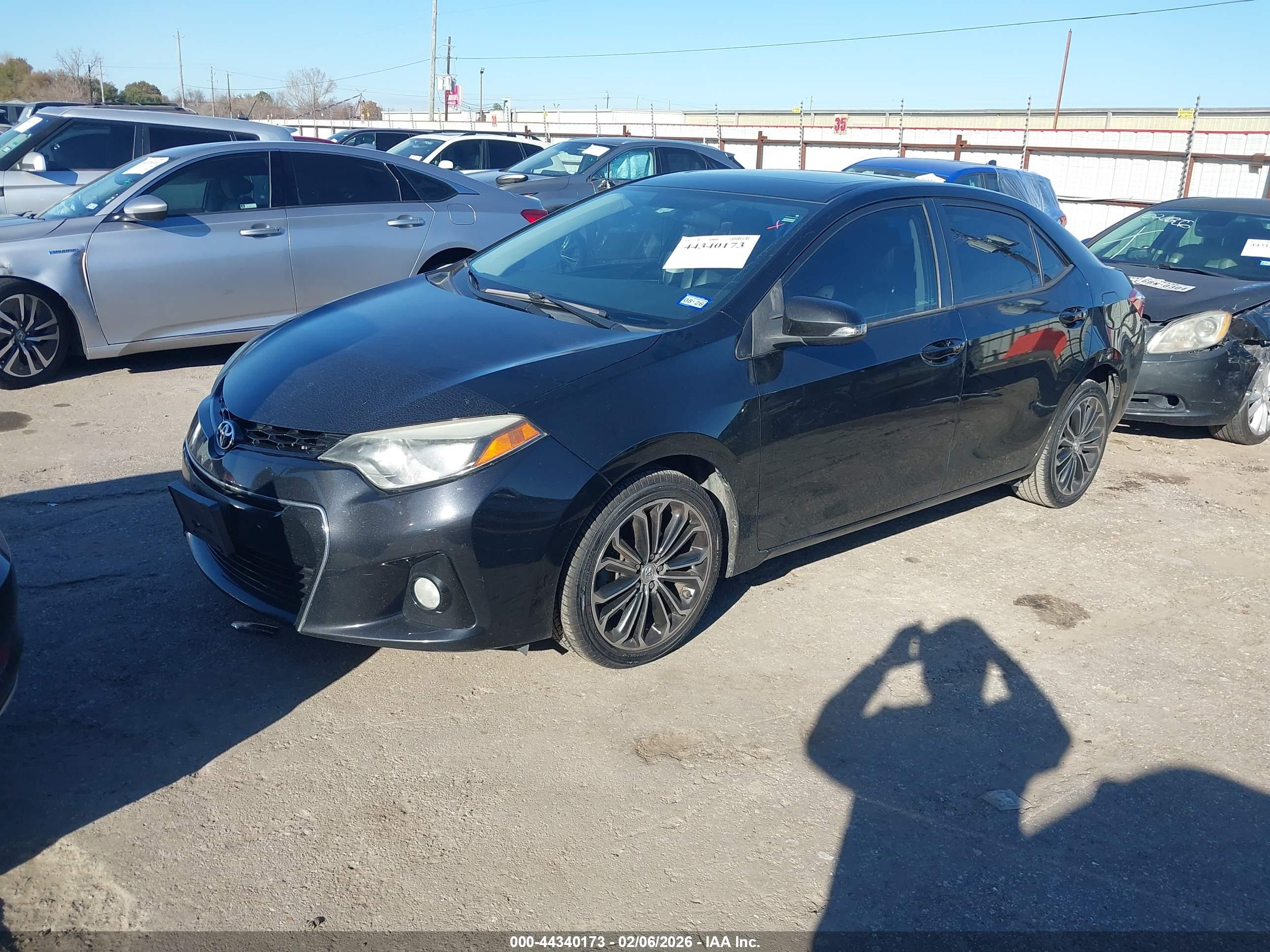 TOYOTA COROLLA image 2