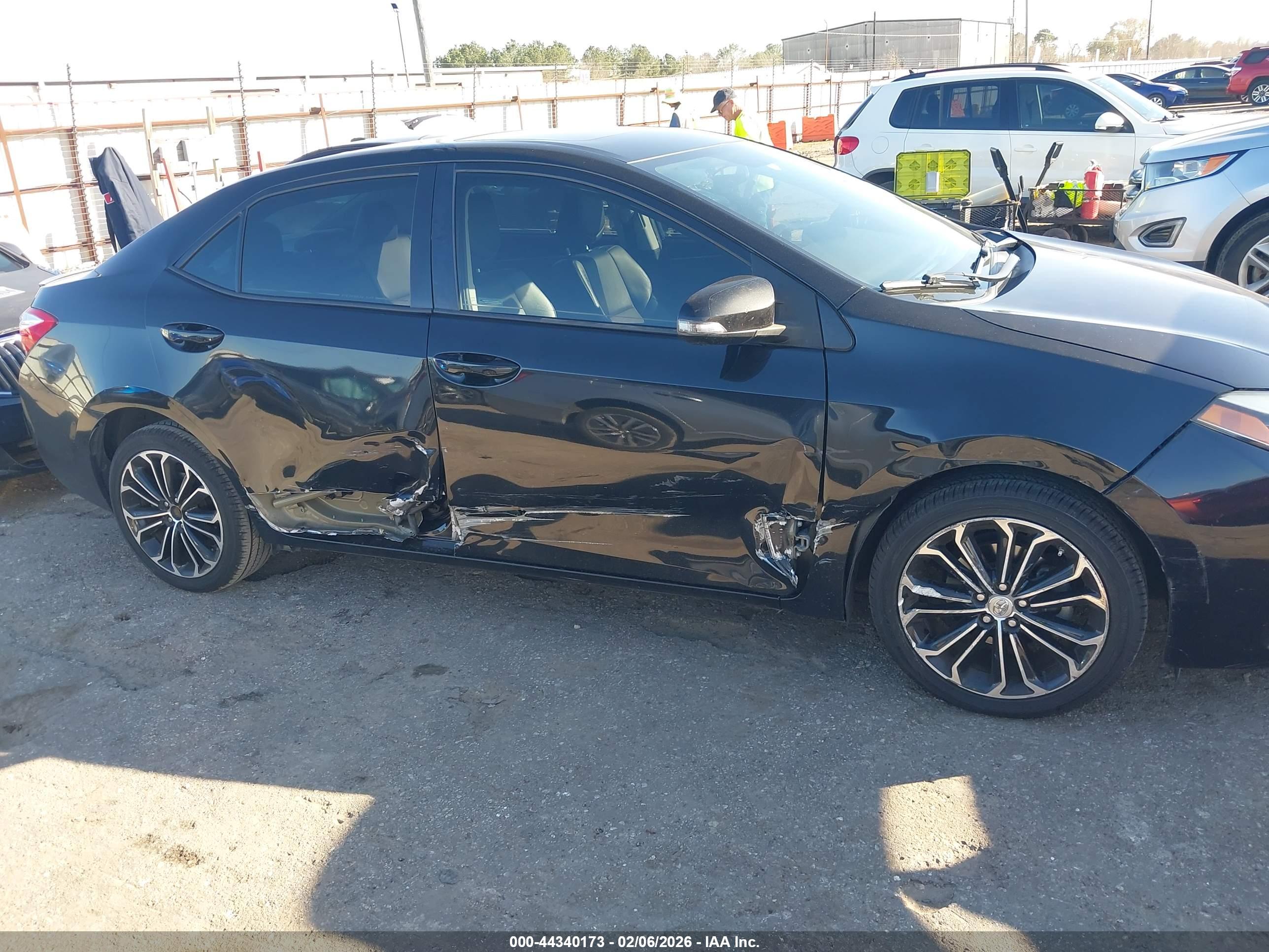 TOYOTA COROLLA image 6