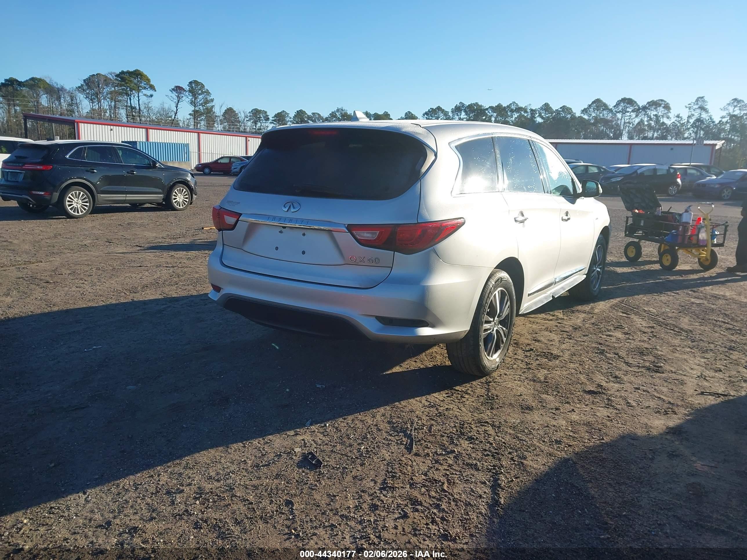 INFINITI QX60 image 4
