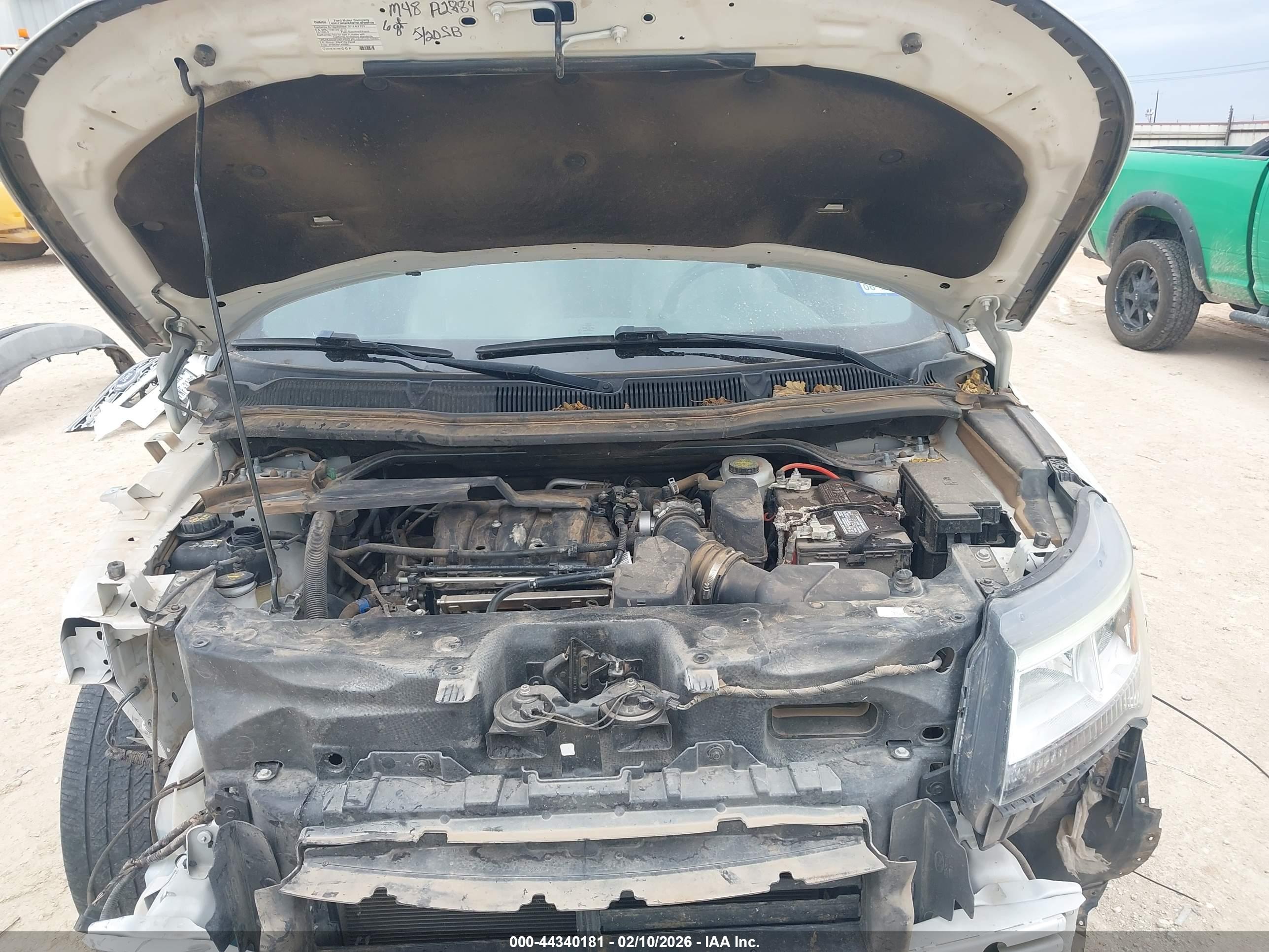 FORD EXPLORER image 10