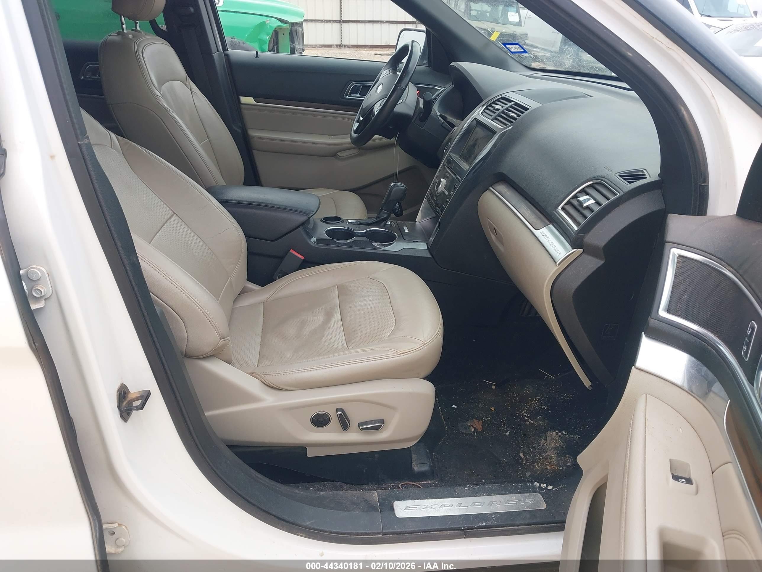 FORD EXPLORER image 5