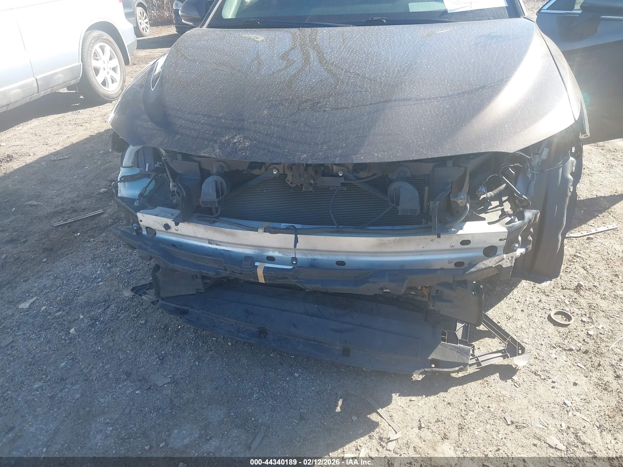 TOYOTA CAMRY image 6