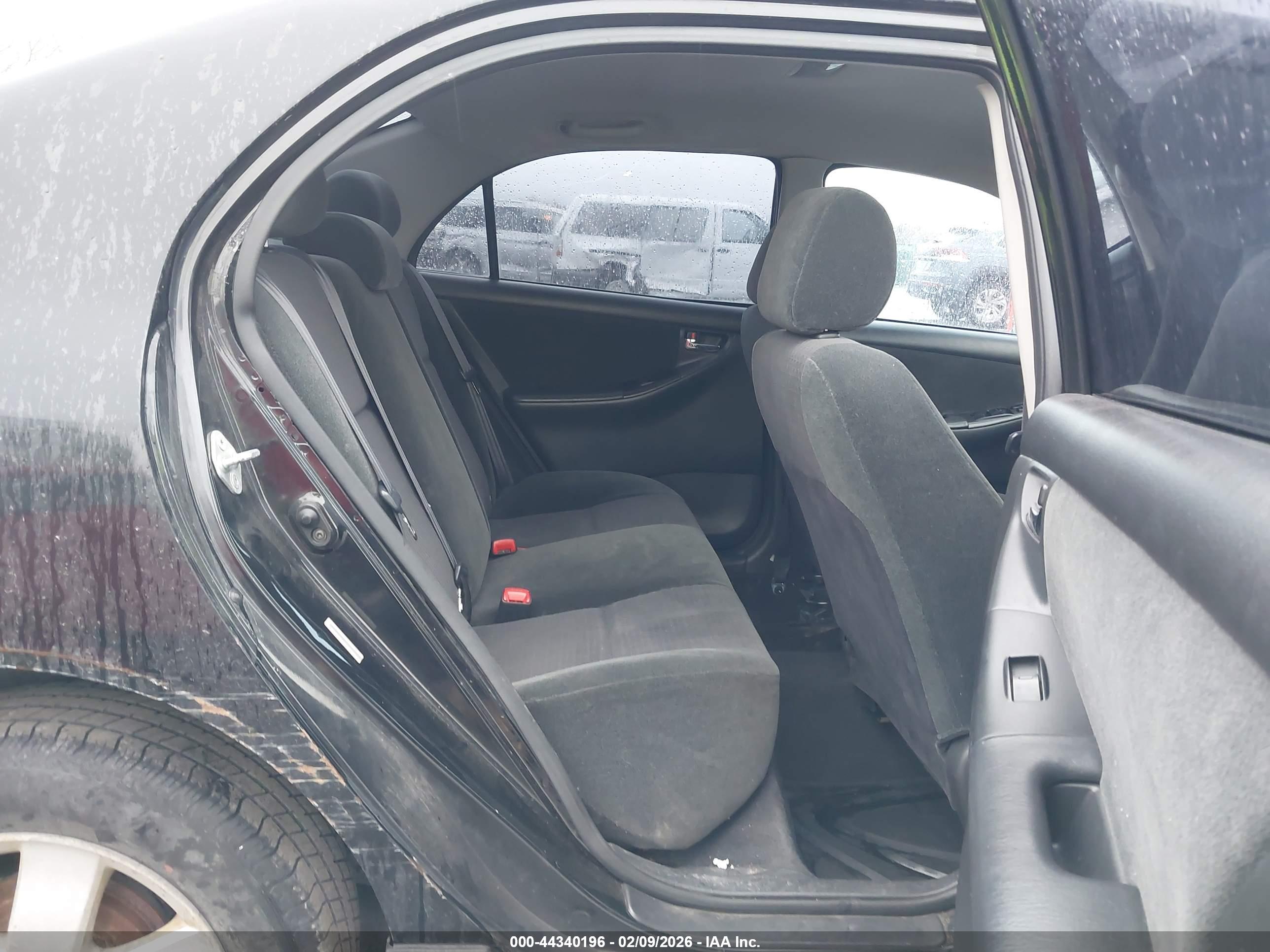 TOYOTA COROLLA image 8