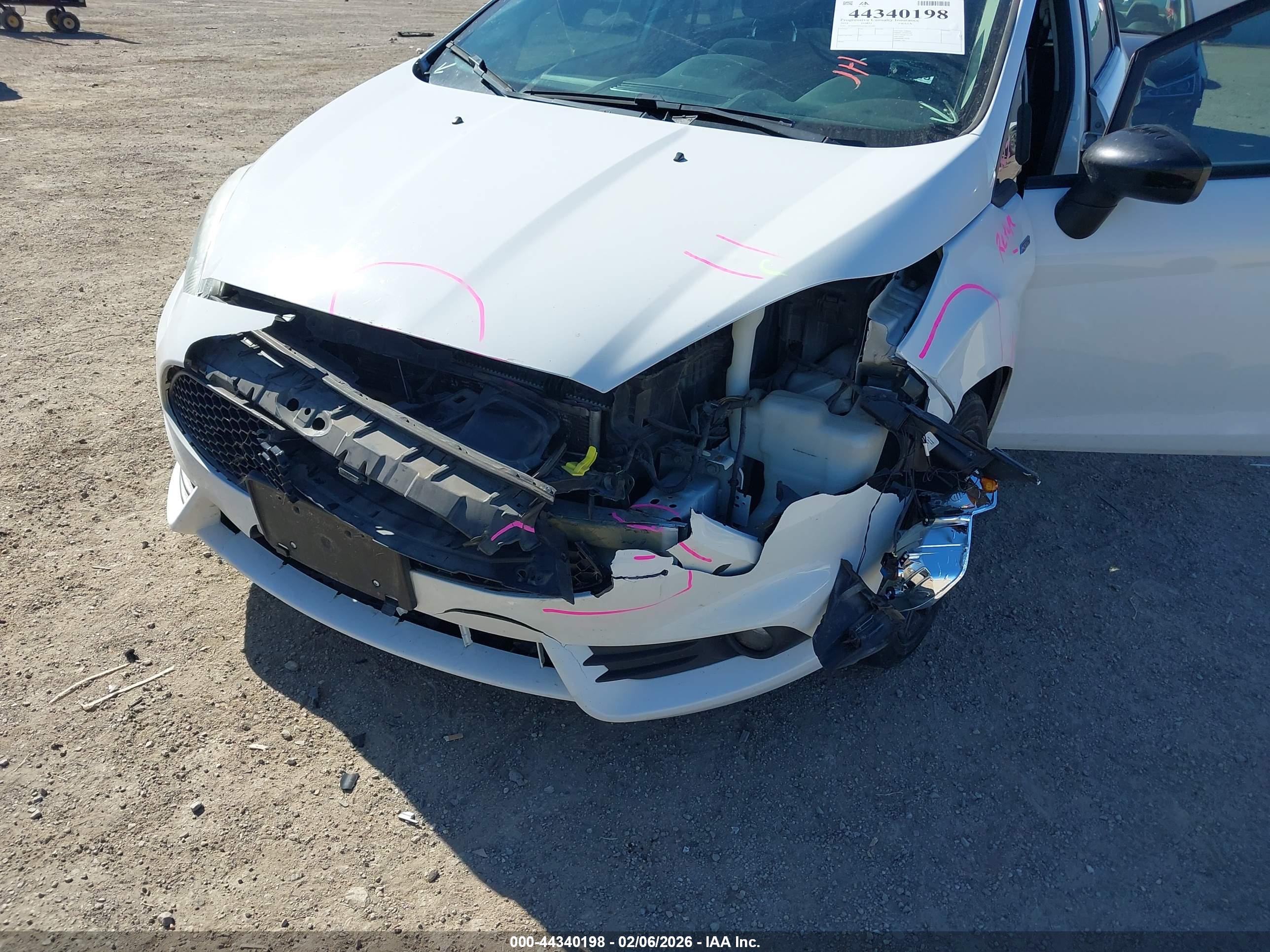 FORD FIESTA image 6