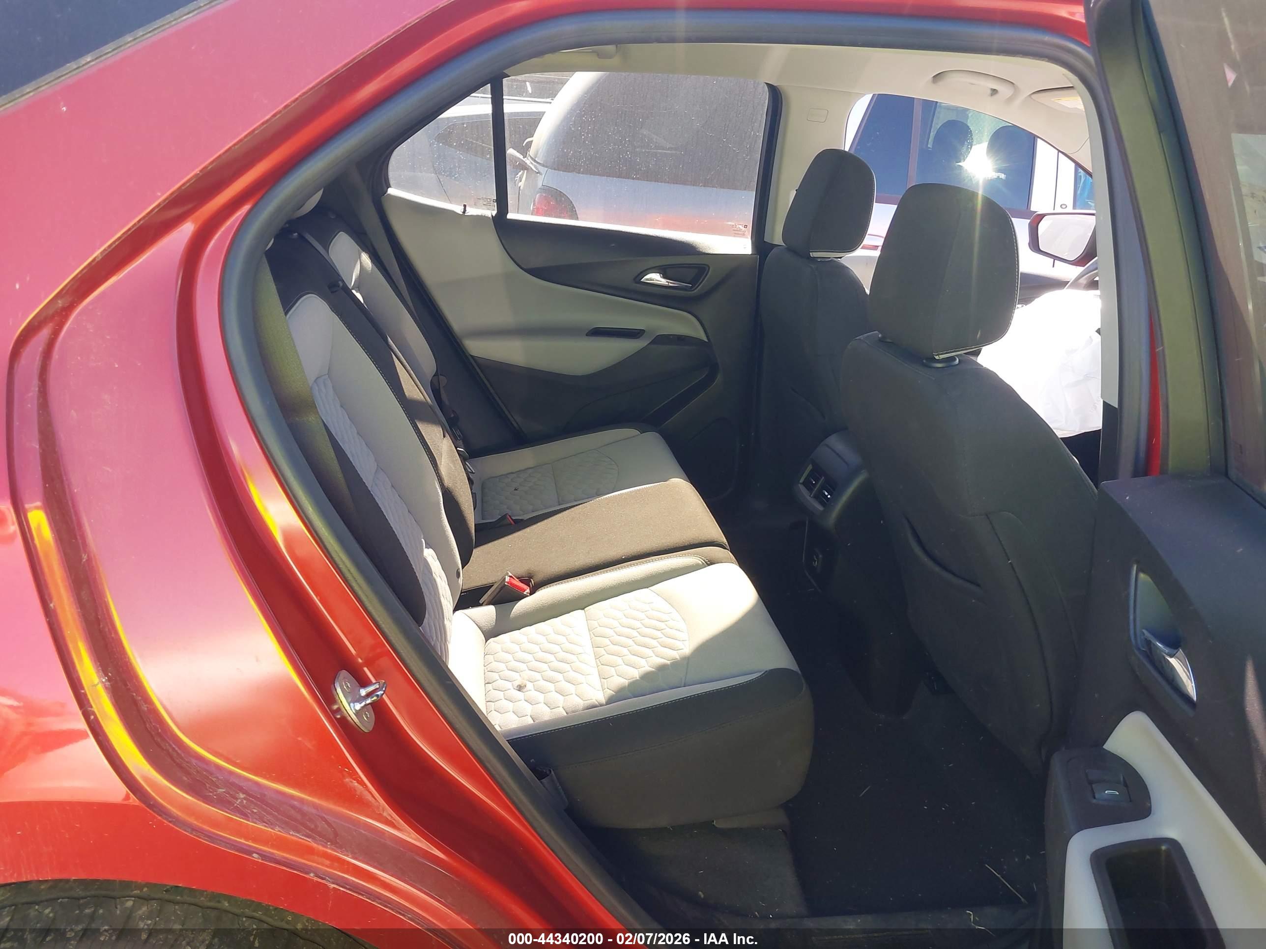 CHEVROLET EQUINOX image 8