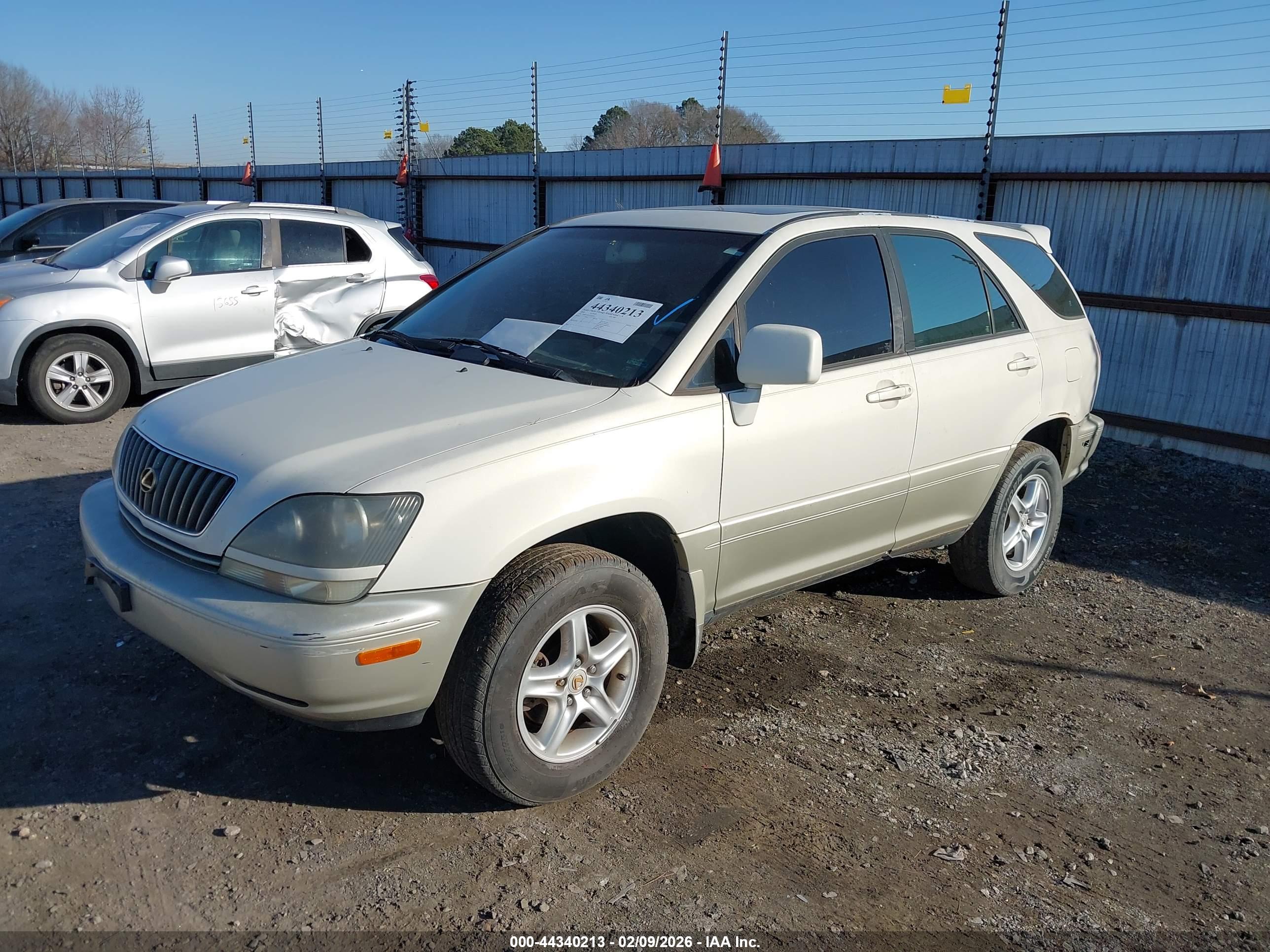 LEXUS RX image 2