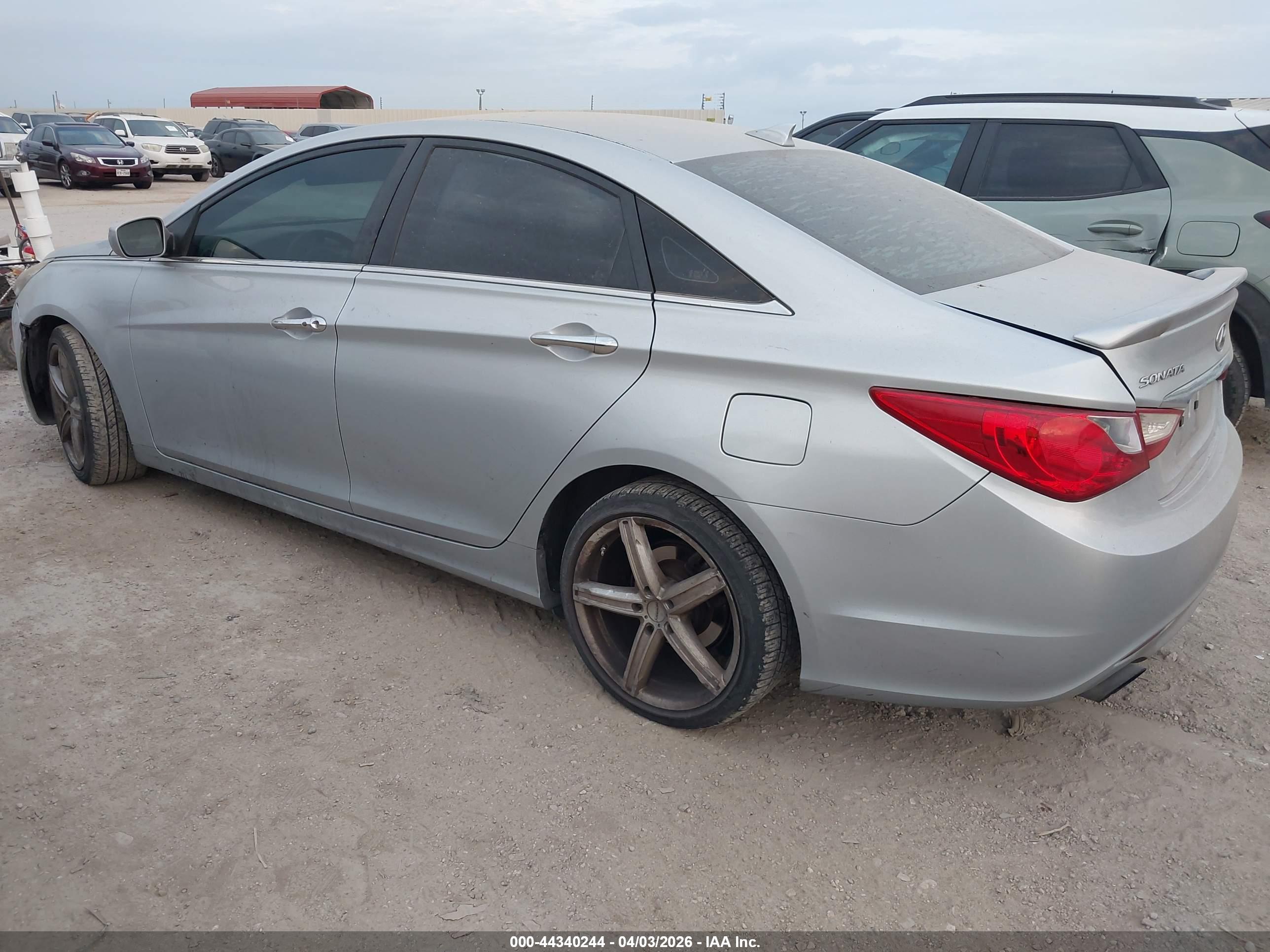 HYUNDAI SONATA image 3
