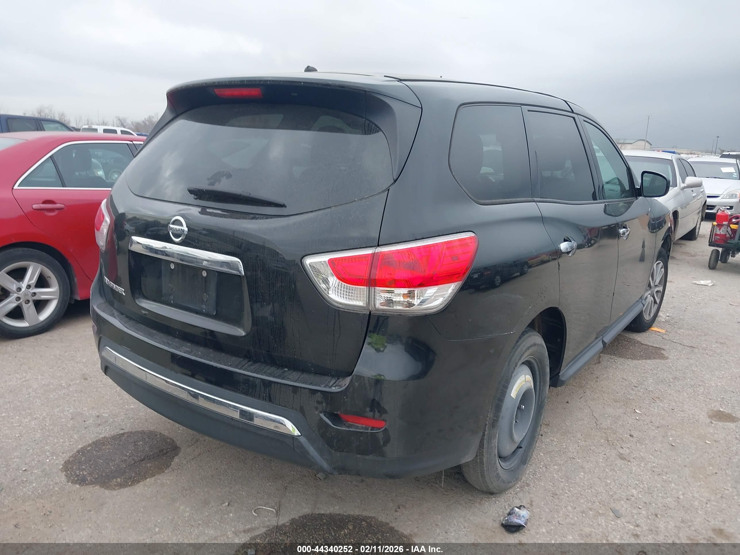 NISSAN PATHFINDER image 4