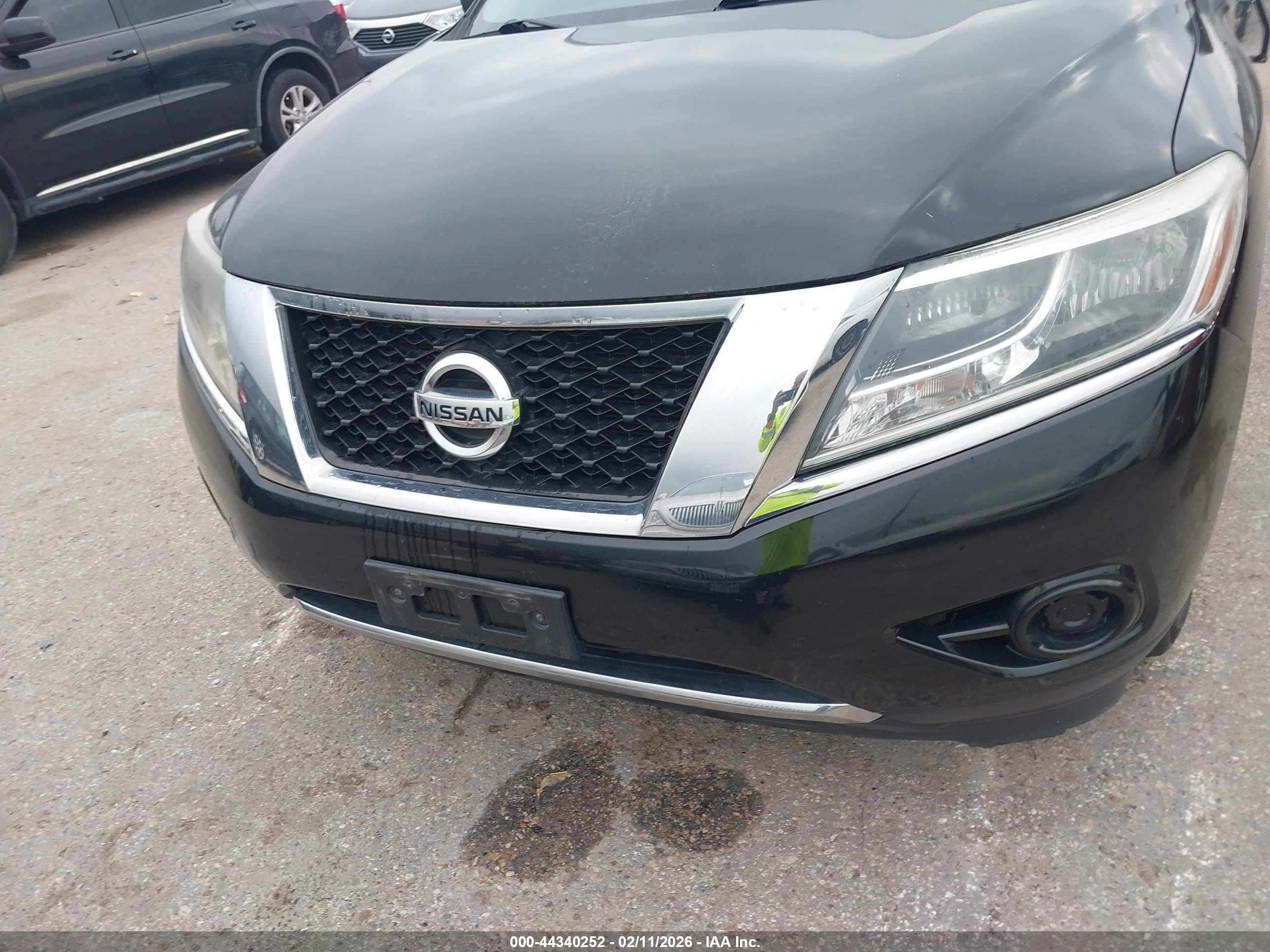 NISSAN PATHFINDER image 6