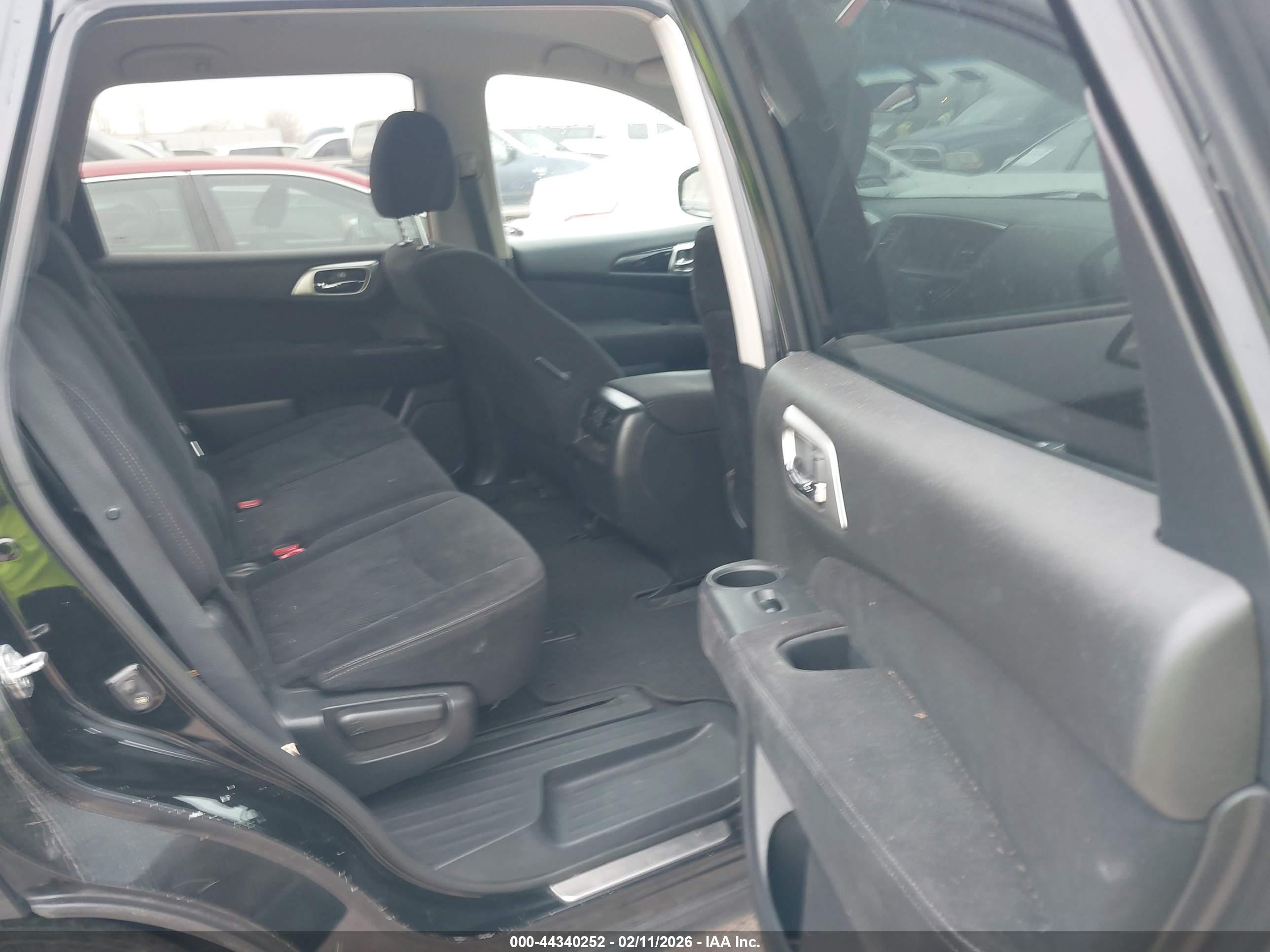 NISSAN PATHFINDER image 8