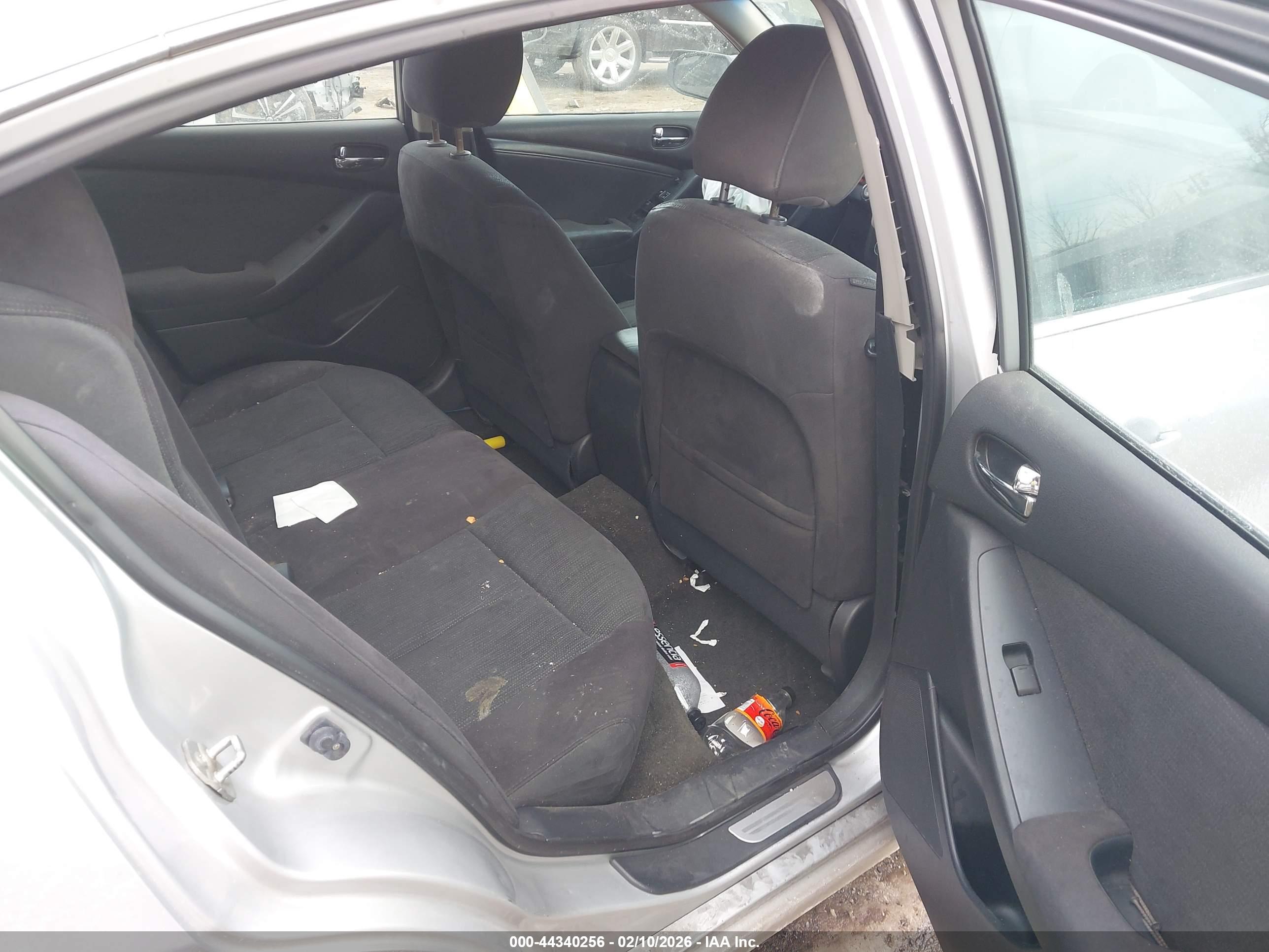 NISSAN ALTIMA image 8