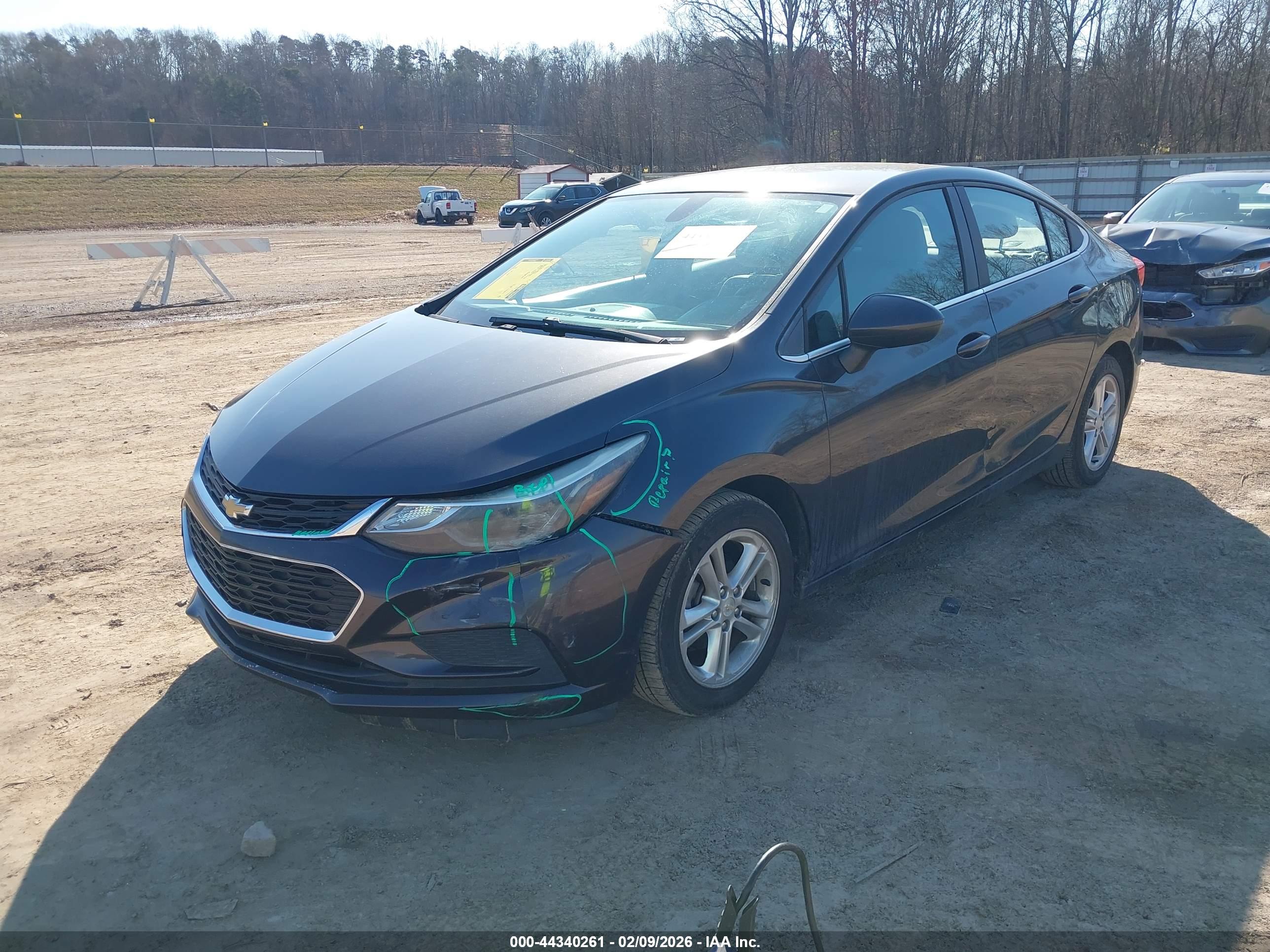 CHEVROLET CRUZE image 2