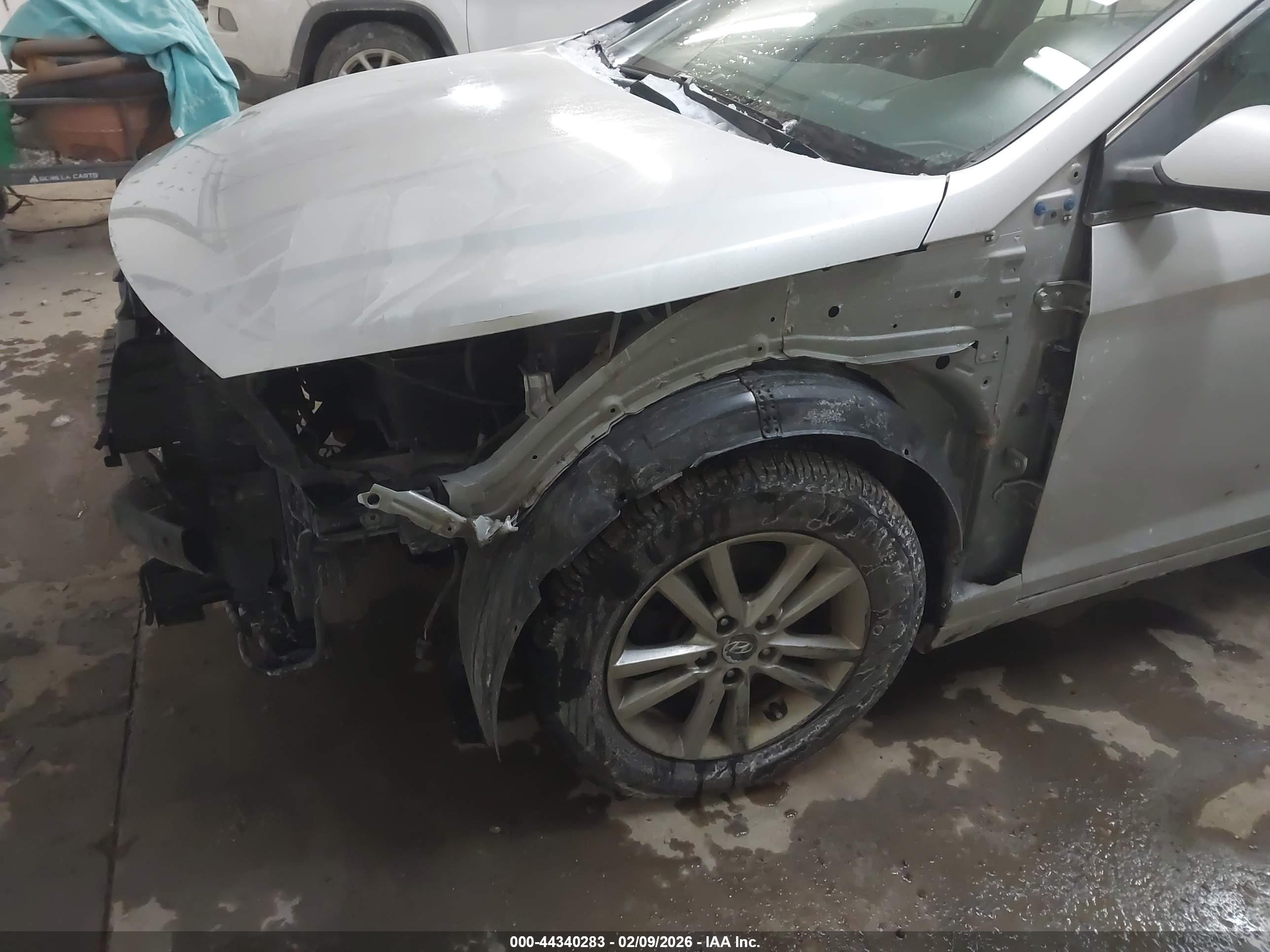 HYUNDAI SONATA image 6