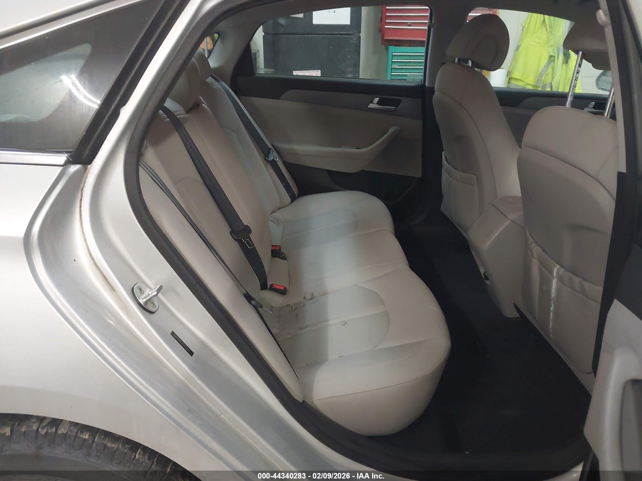 HYUNDAI SONATA image 8