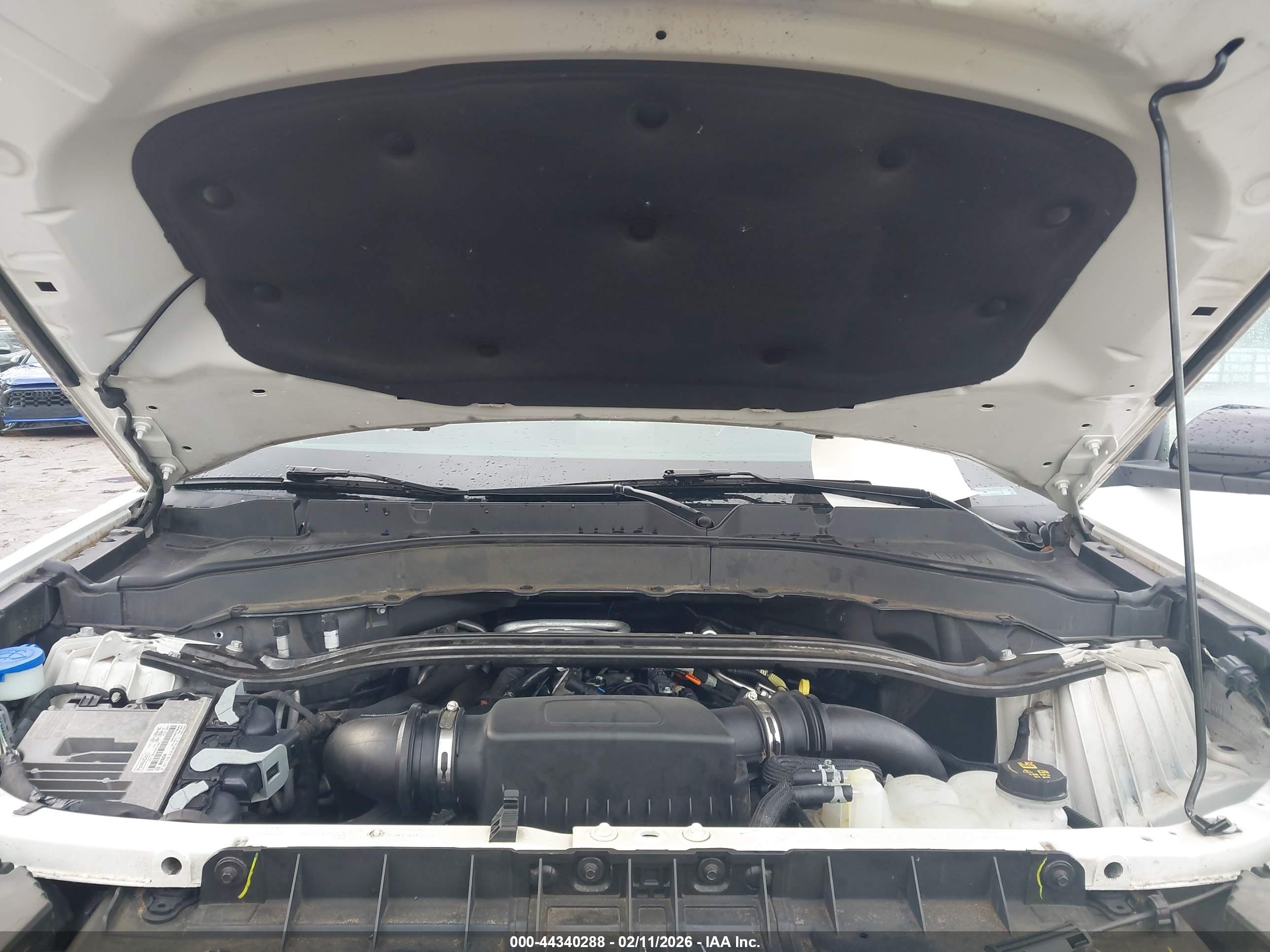 FORD EXPLORER image 10