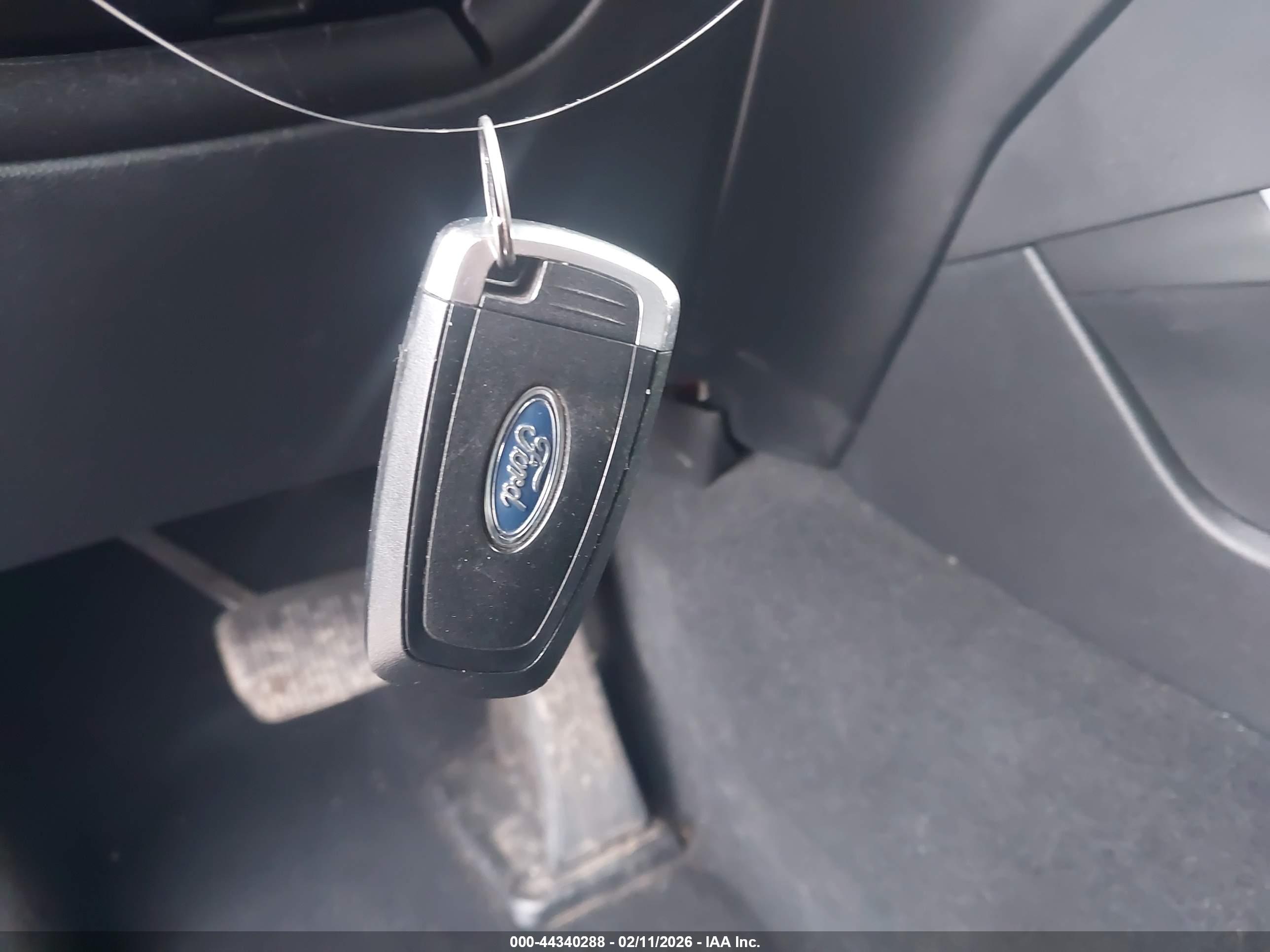 FORD EXPLORER image 11