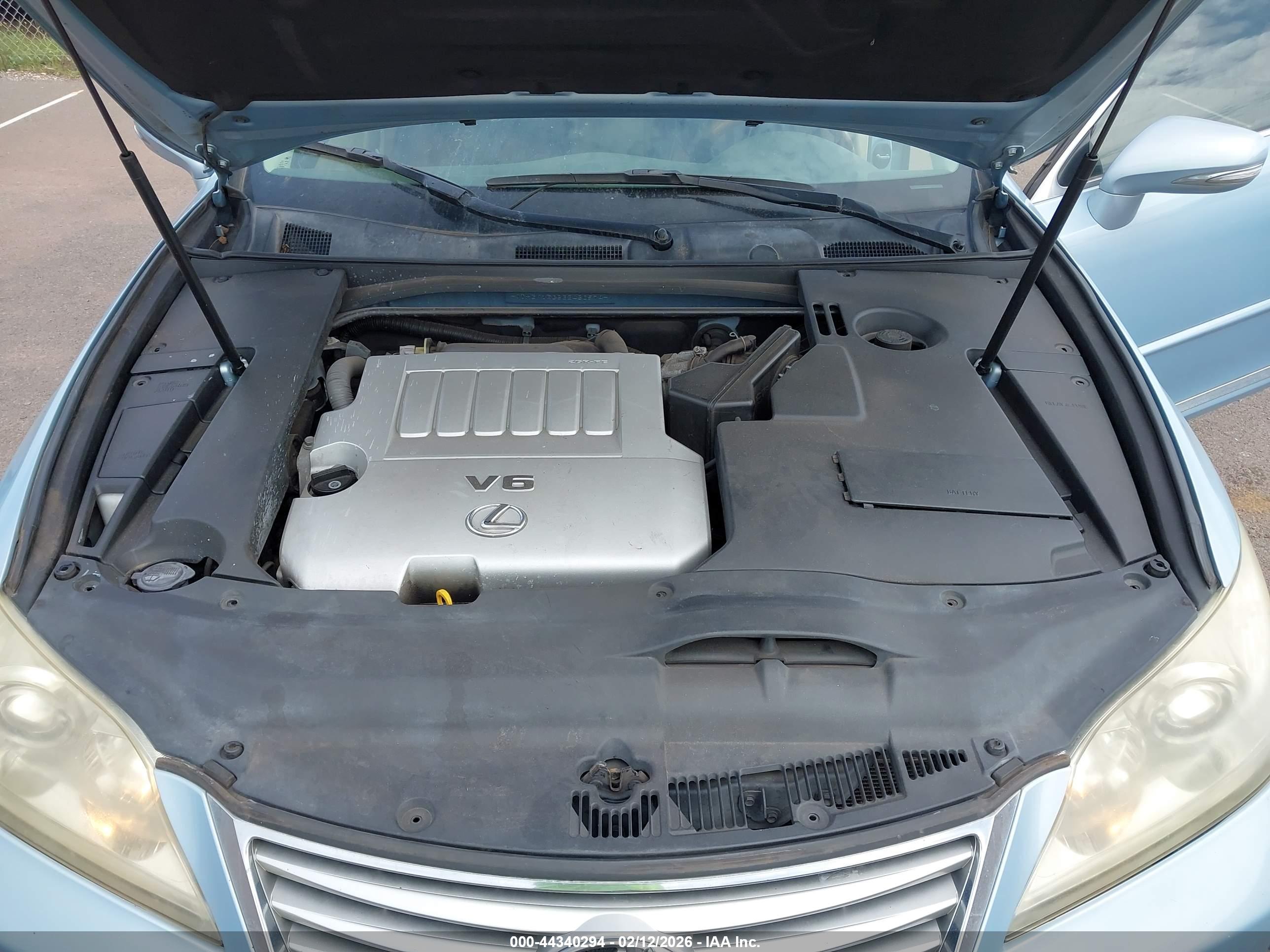 LEXUS ES image 10