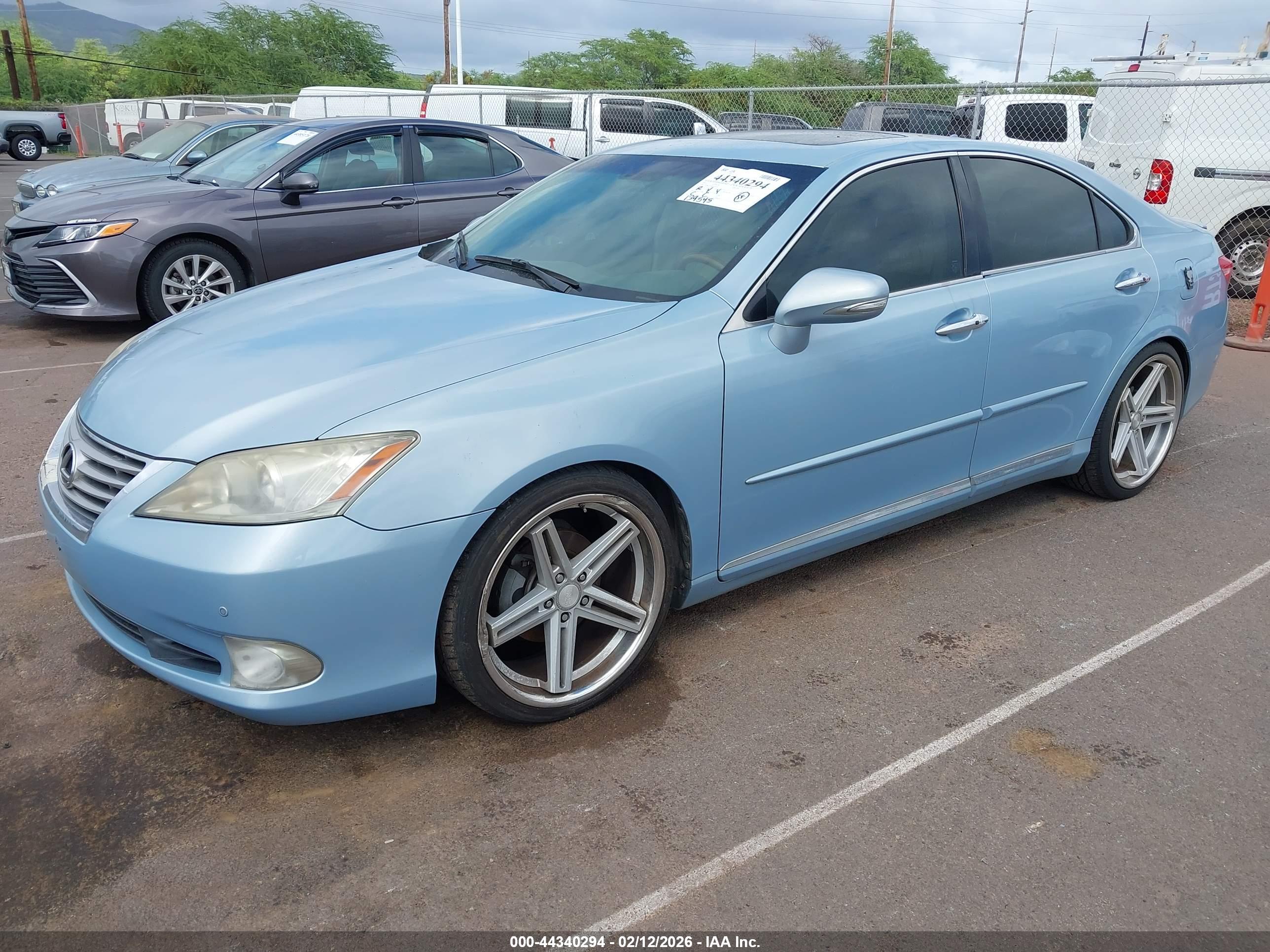 LEXUS ES image 2